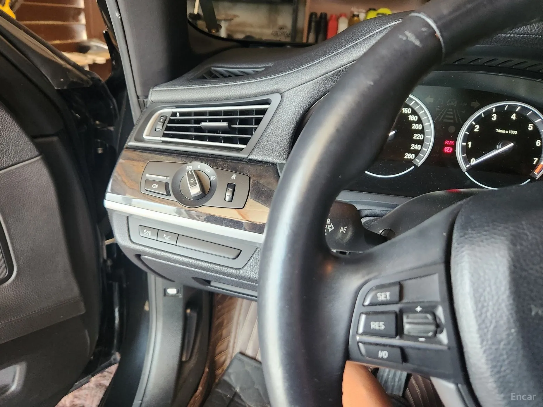 BMW 7 Series (F01) превью 4