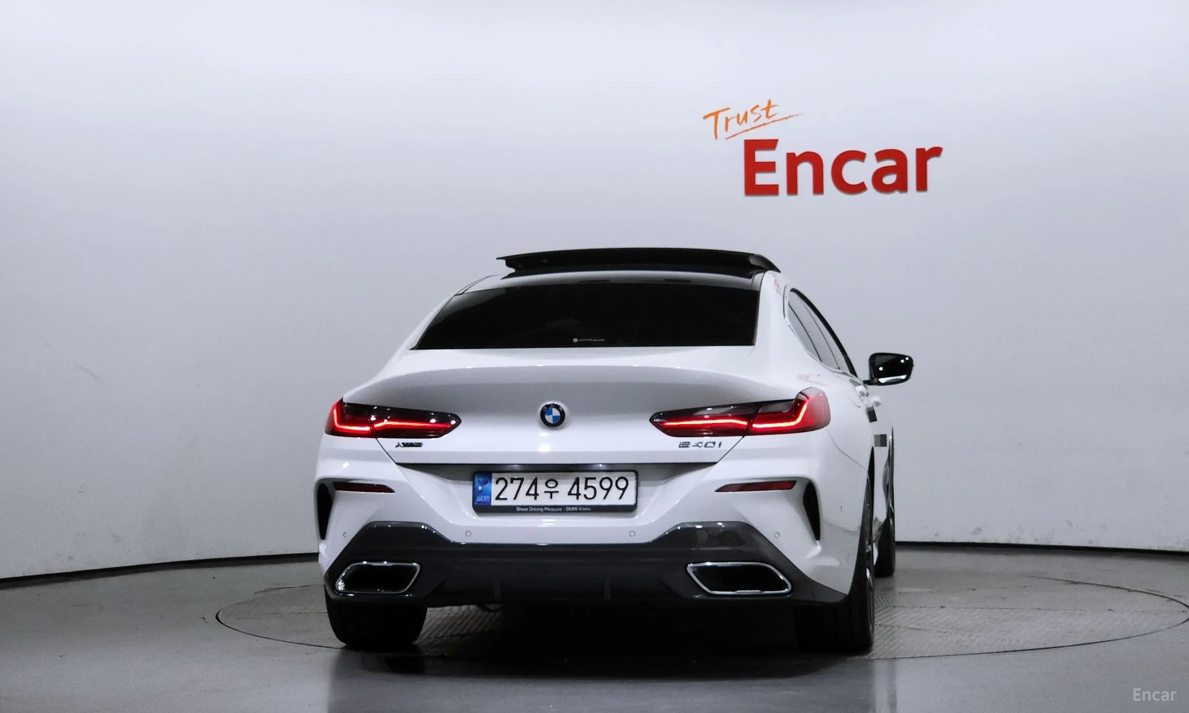 BMW 8-series (G15) превью 3