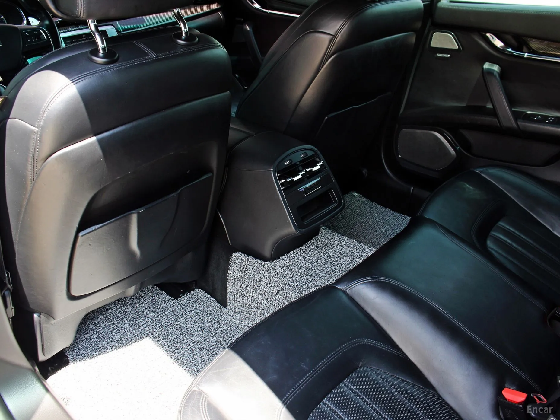 Maserati Quattroporte превью 8