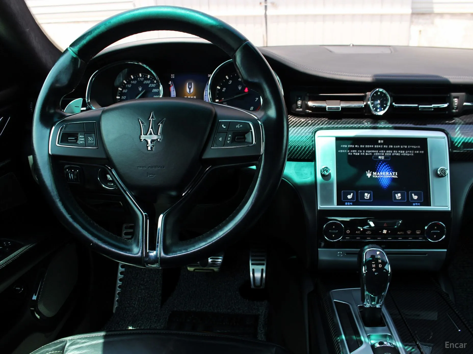Maserati Quattroporte превью 9