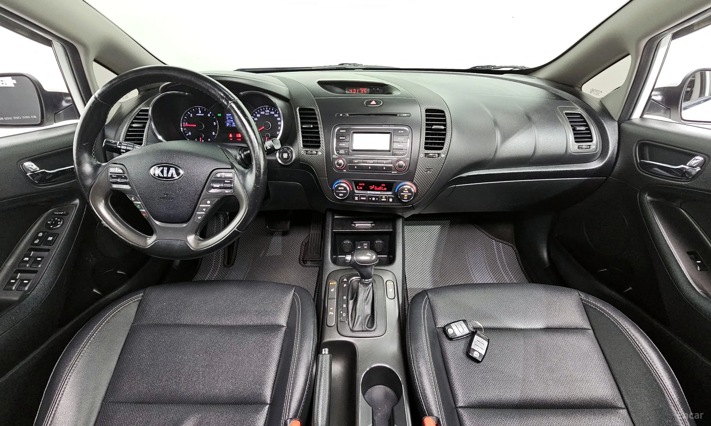 Kia K3 превью 4