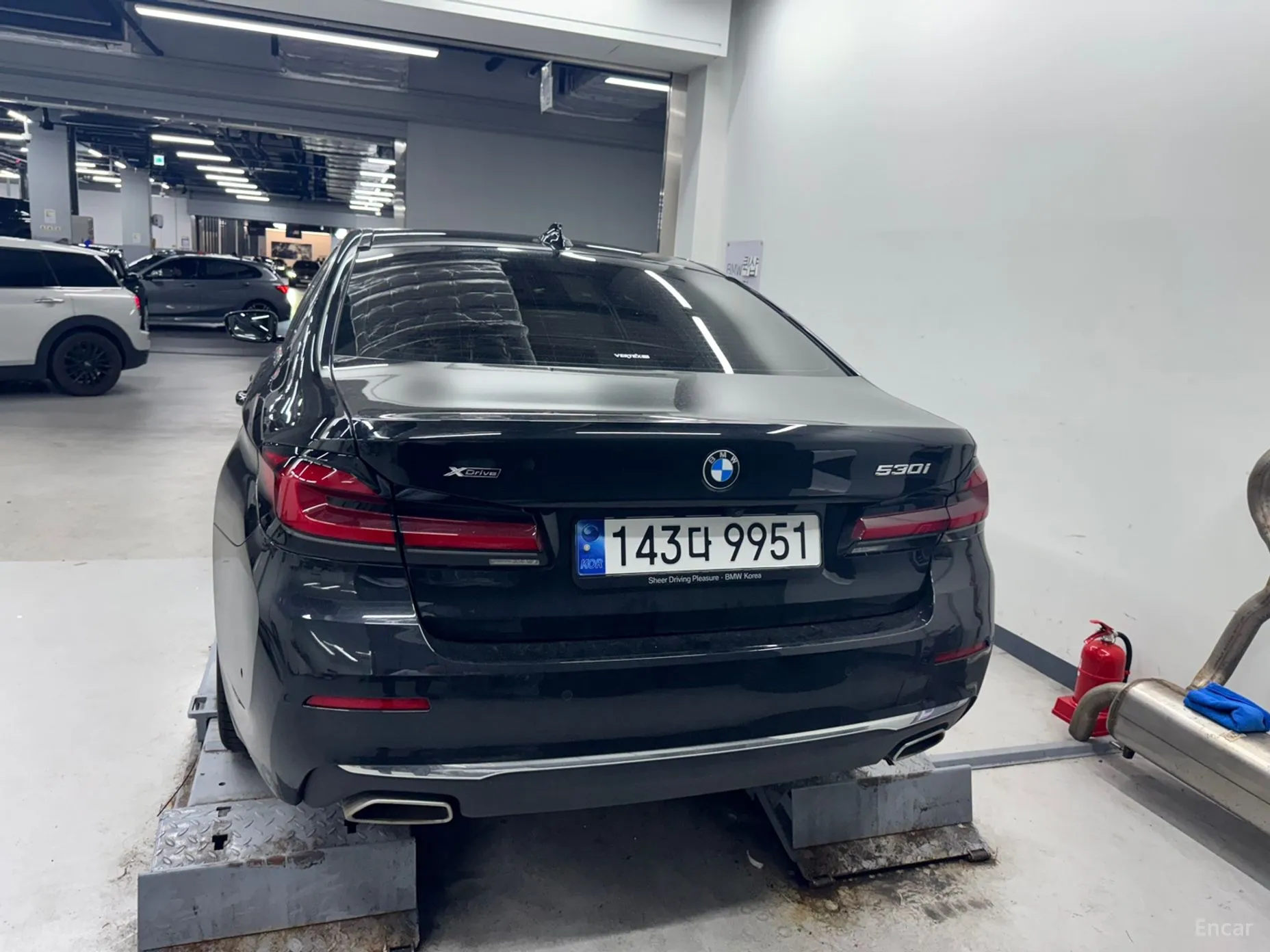BMW 5 Series (G30) превью 3