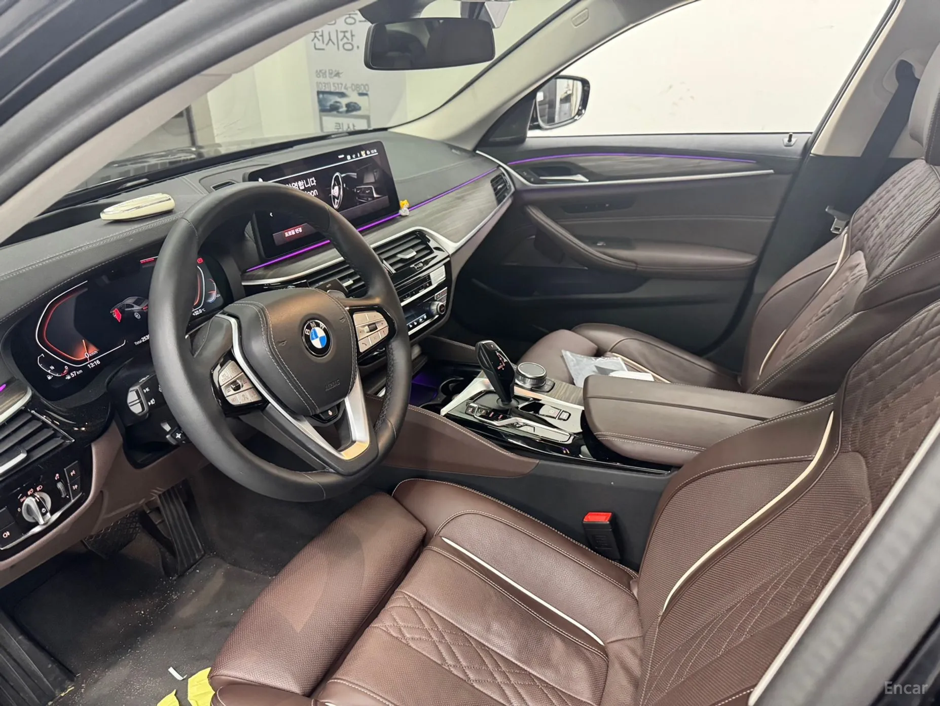 BMW 5 Series (G30) превью 4
