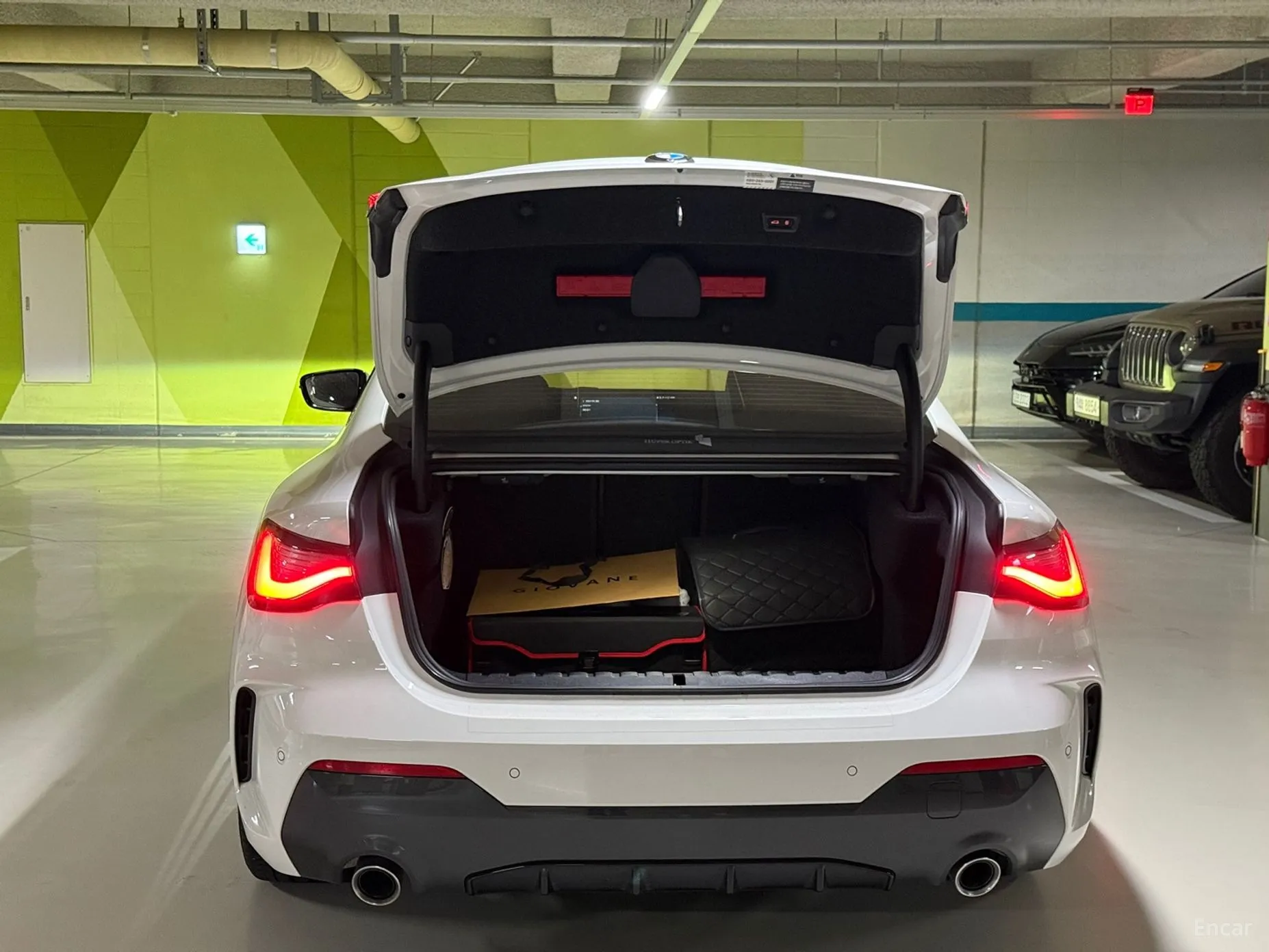 BMW Series 4 (G22) превью 4