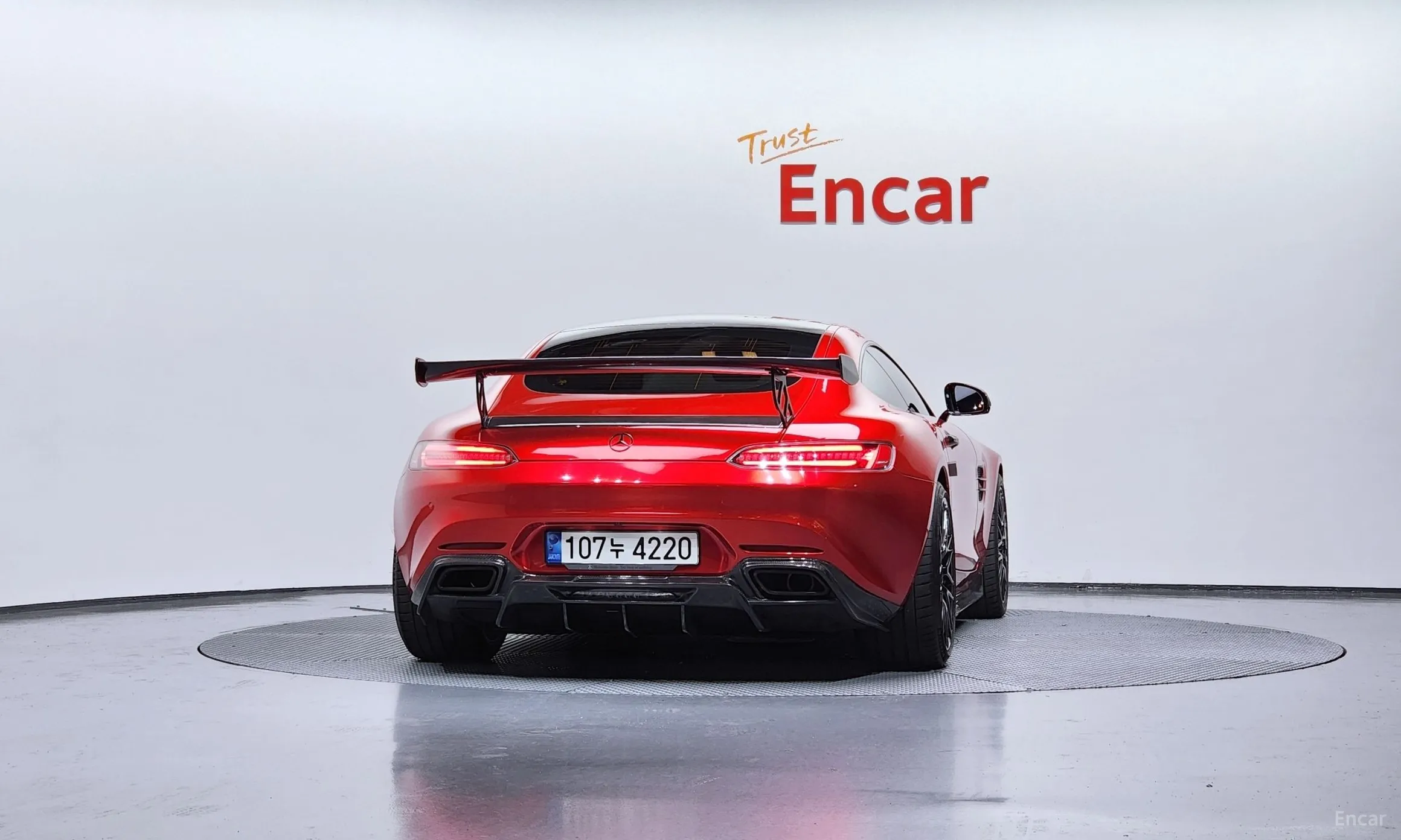 Mercedes Benz AMG GT превью 3