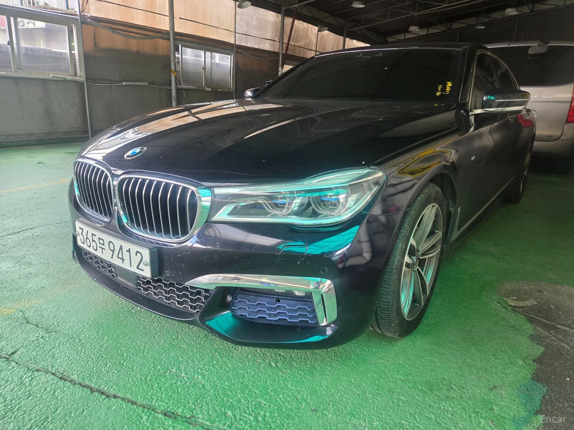 BMW 7 Series (G11) превью 2