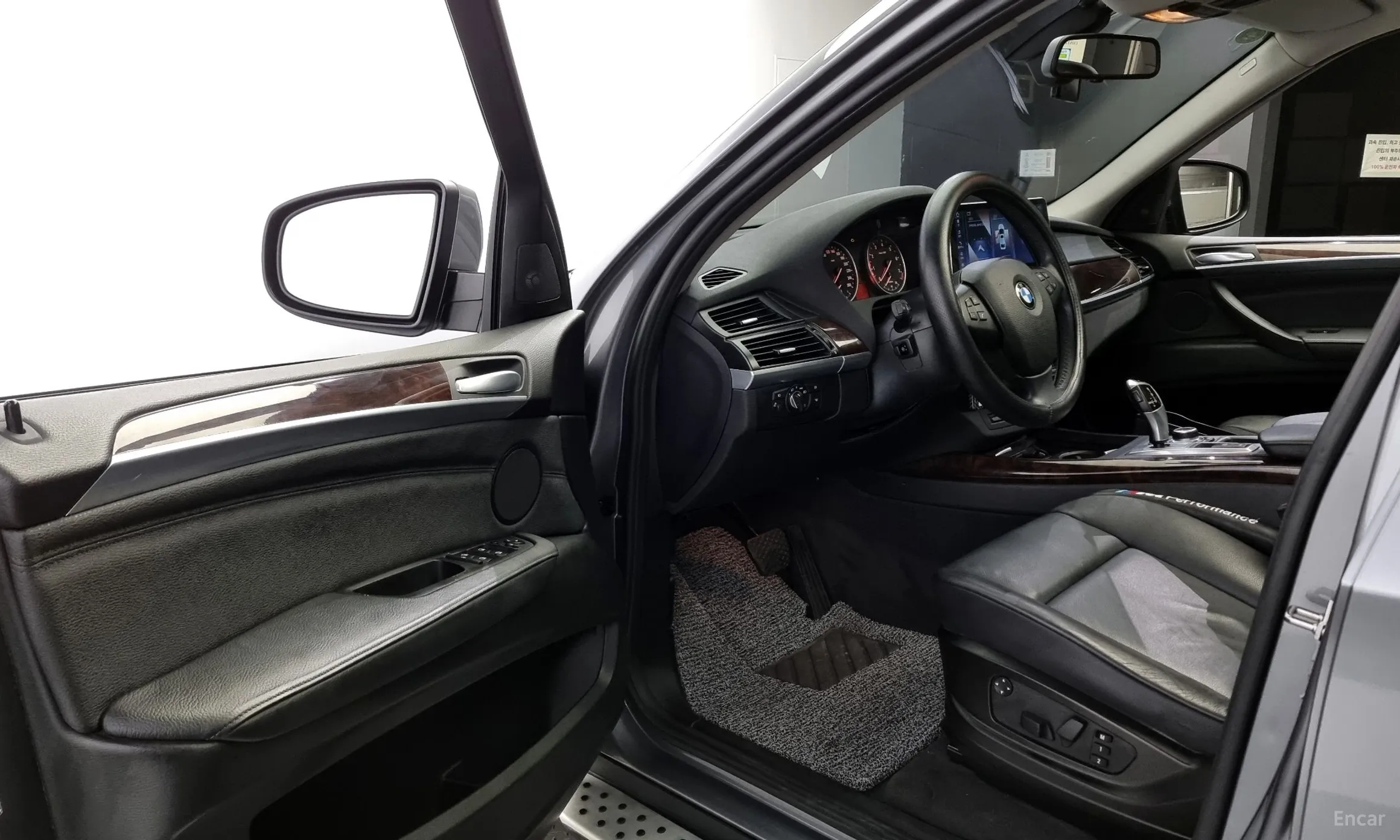 BMW X5 (E70) превью 11