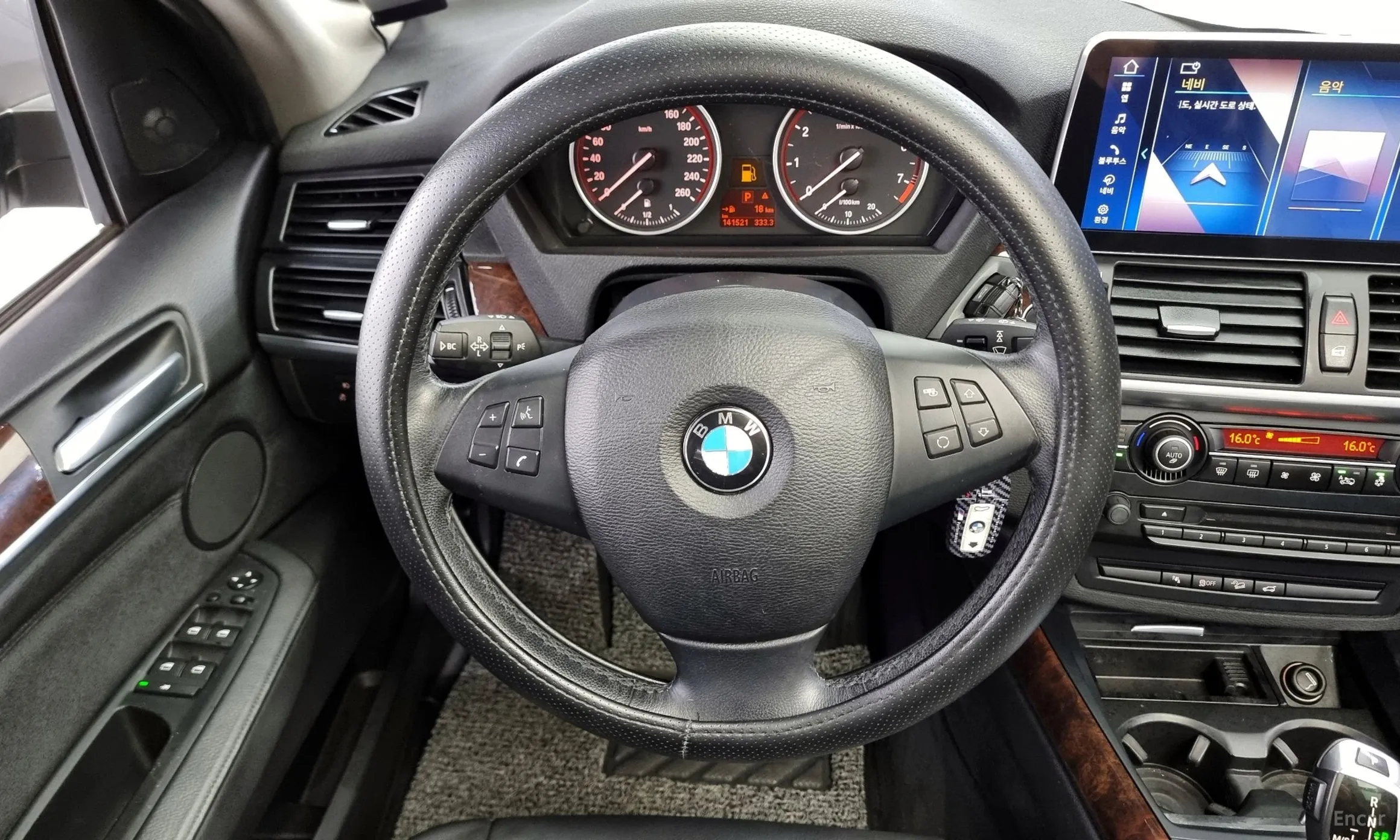 BMW X5 (E70) превью 13