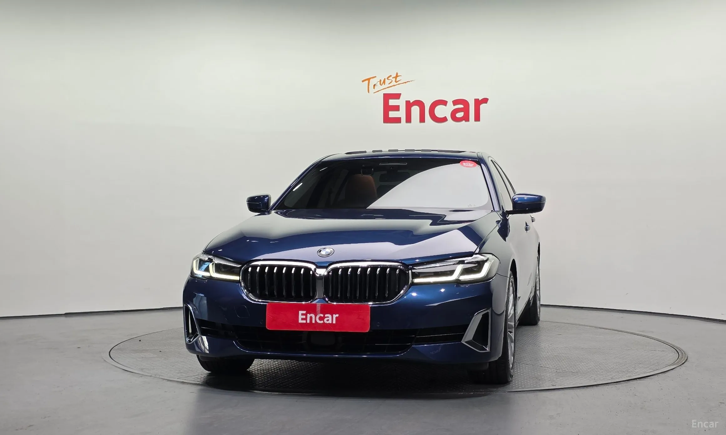 BMW 5 Series (G30) превью 2