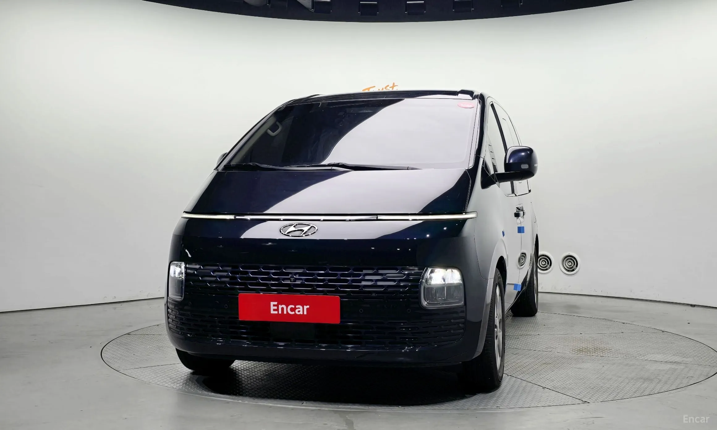 Hyundai Staria превью 2