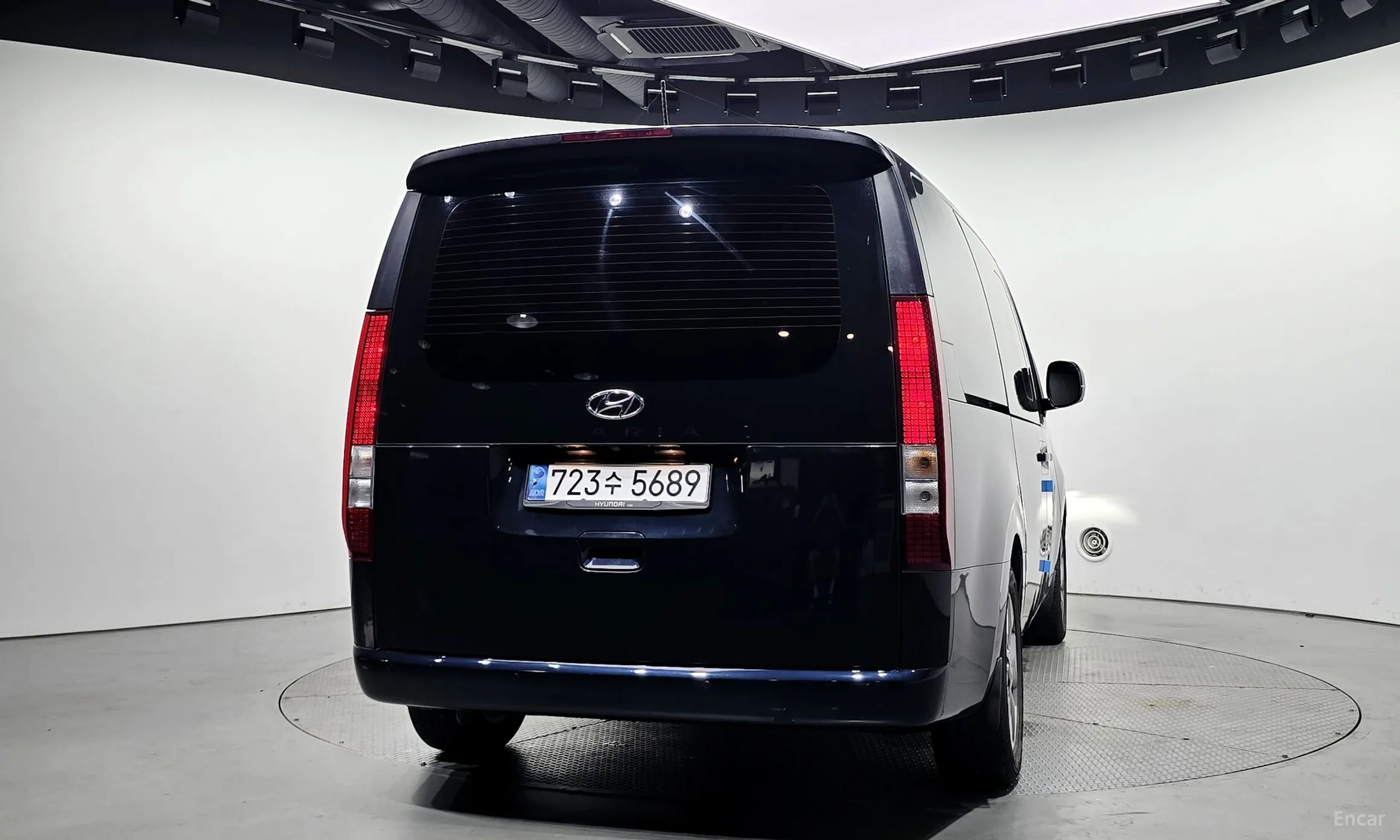 Hyundai Staria превью 3