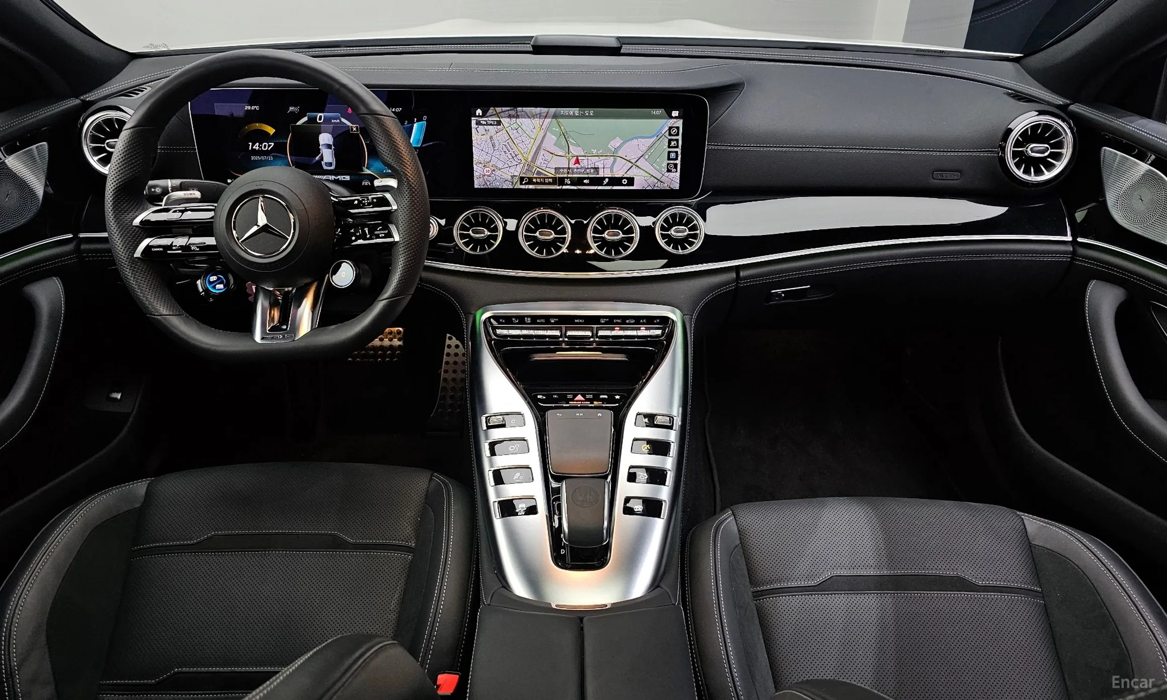 Mercedes Benz AMG GT превью 4