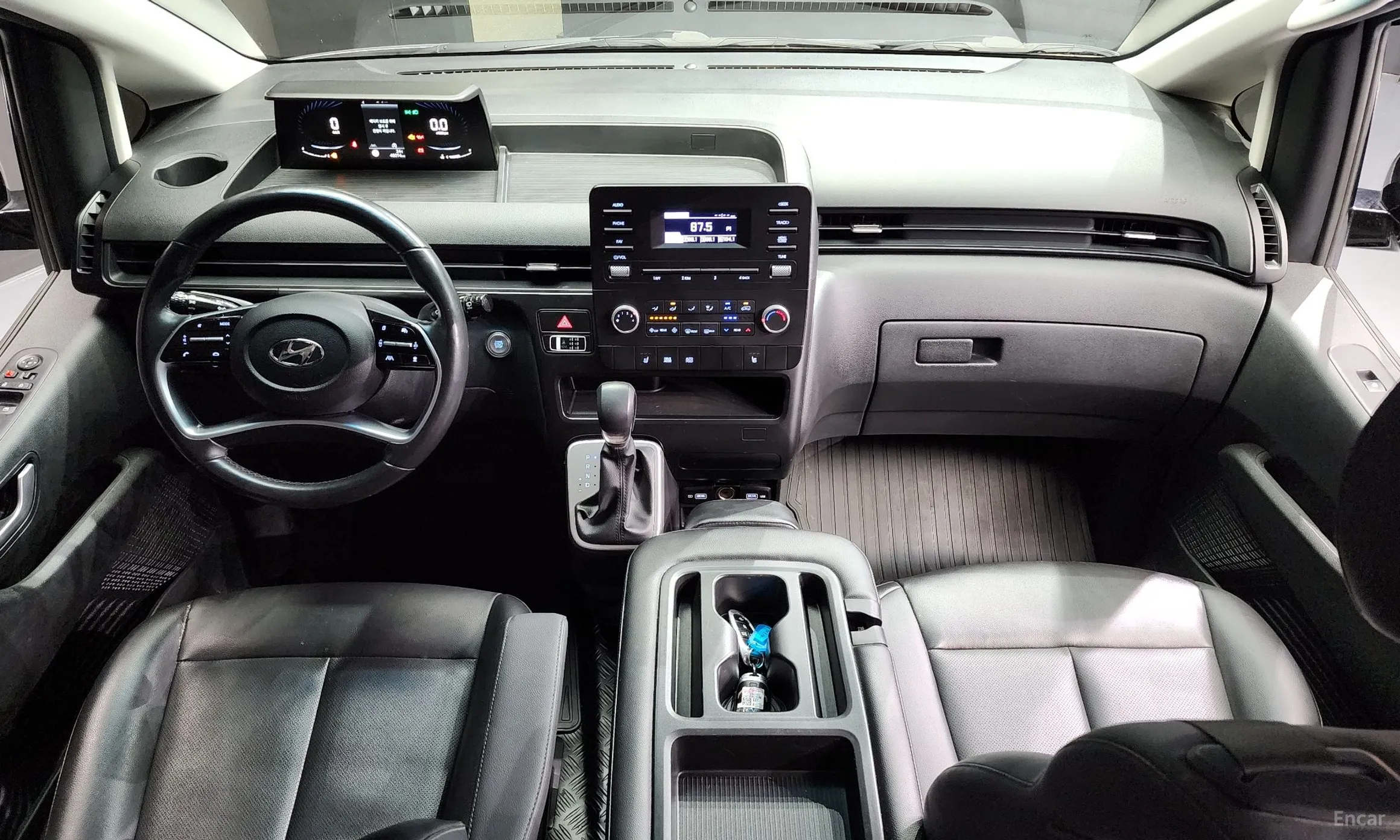 Hyundai Staria превью 4