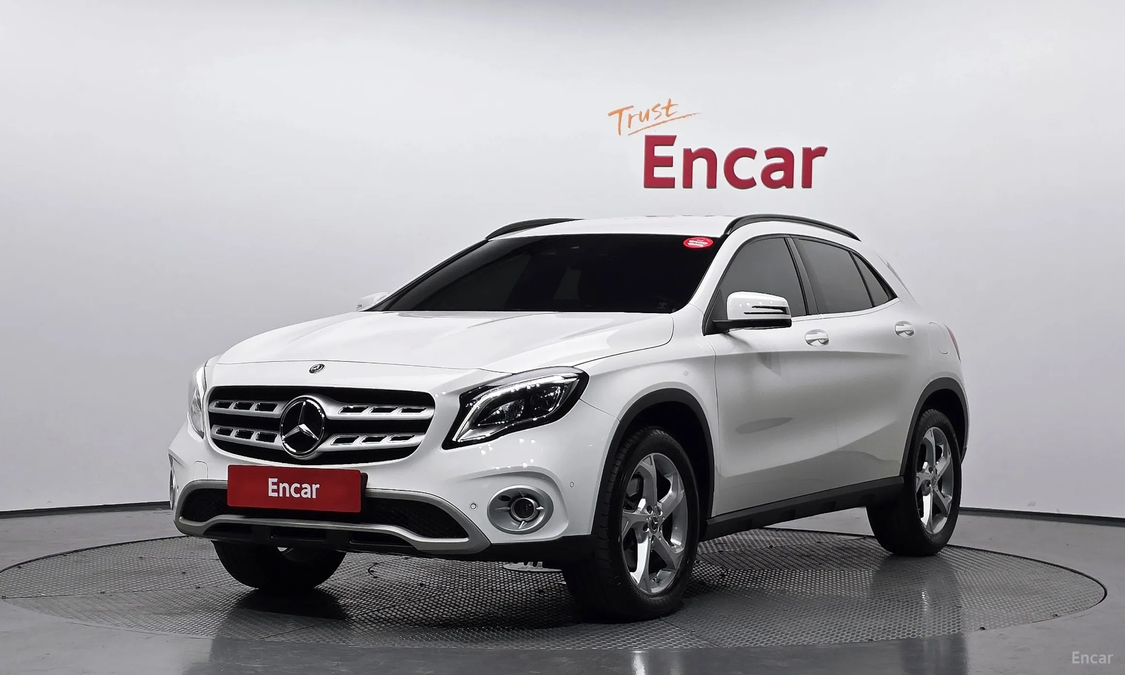 Mercedes Benz GLA-Class X156