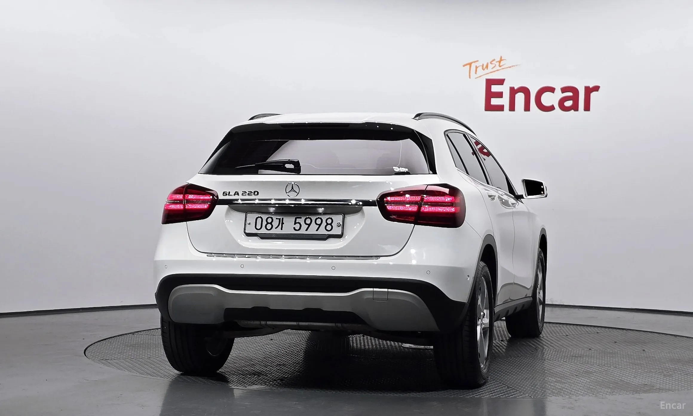 Mercedes Benz GLA-Class X156 превью 3