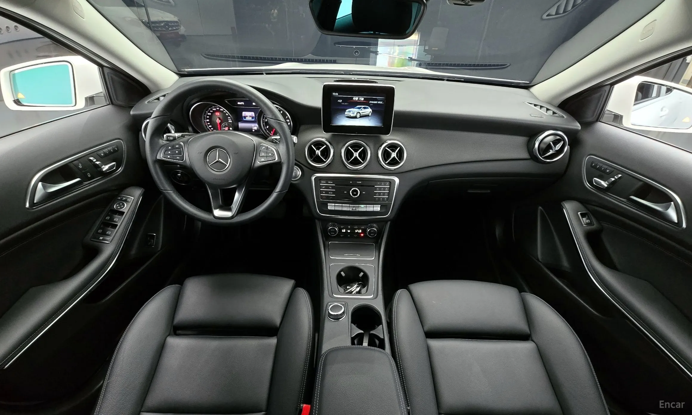 Mercedes Benz GLA-Class X156 превью 4