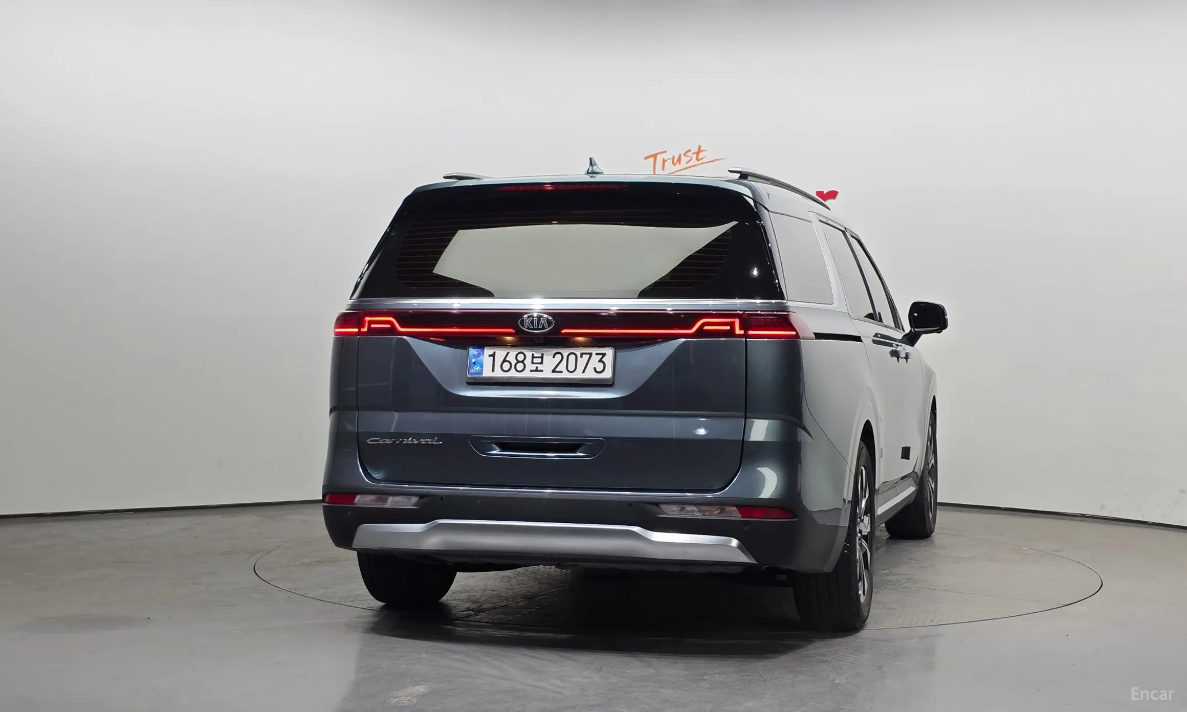 Kia Carnival Gen 4 превью 3