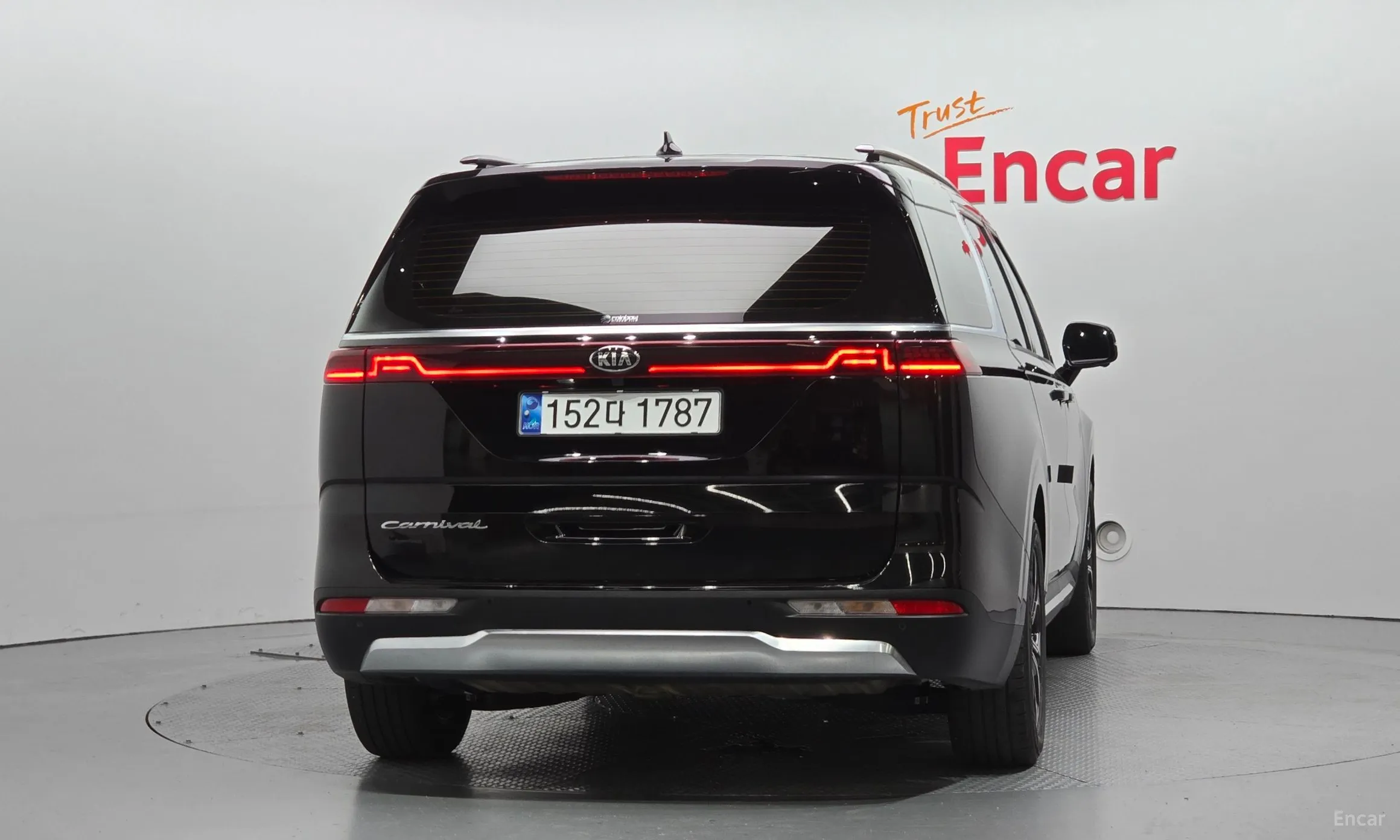Kia Carnival Gen 4 превью 3
