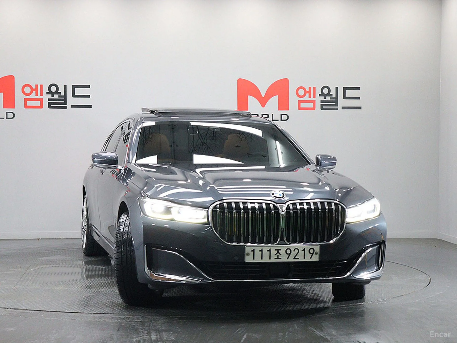 BMW 7 Series (G11) превью 2