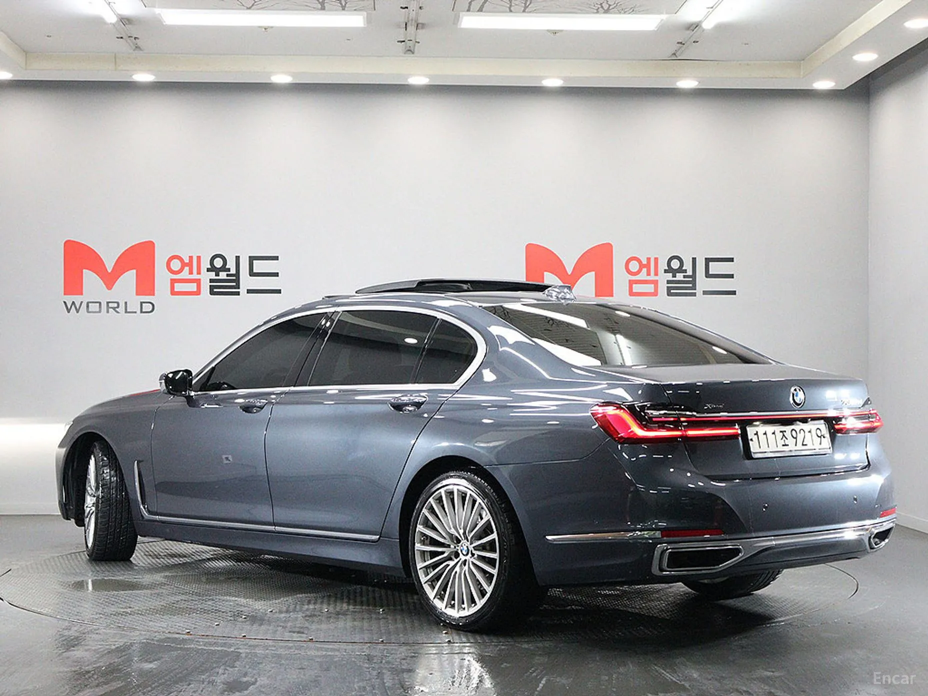 BMW 7 Series (G11) превью 3