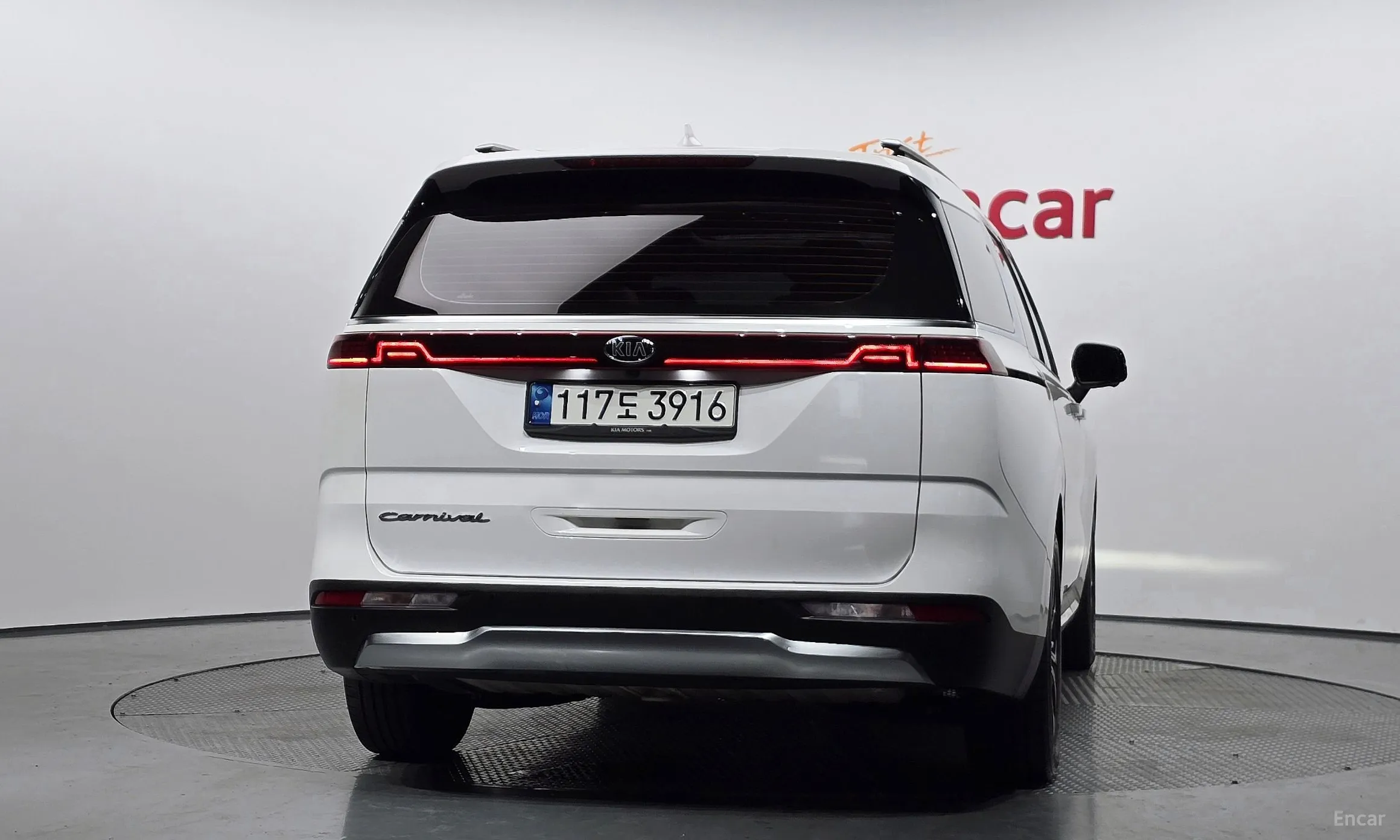 Kia Carnival Gen 4 превью 3