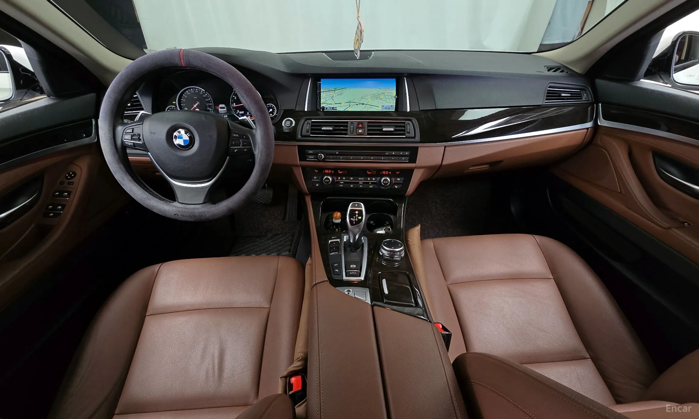 BMW 5 Series (F10) превью 4
