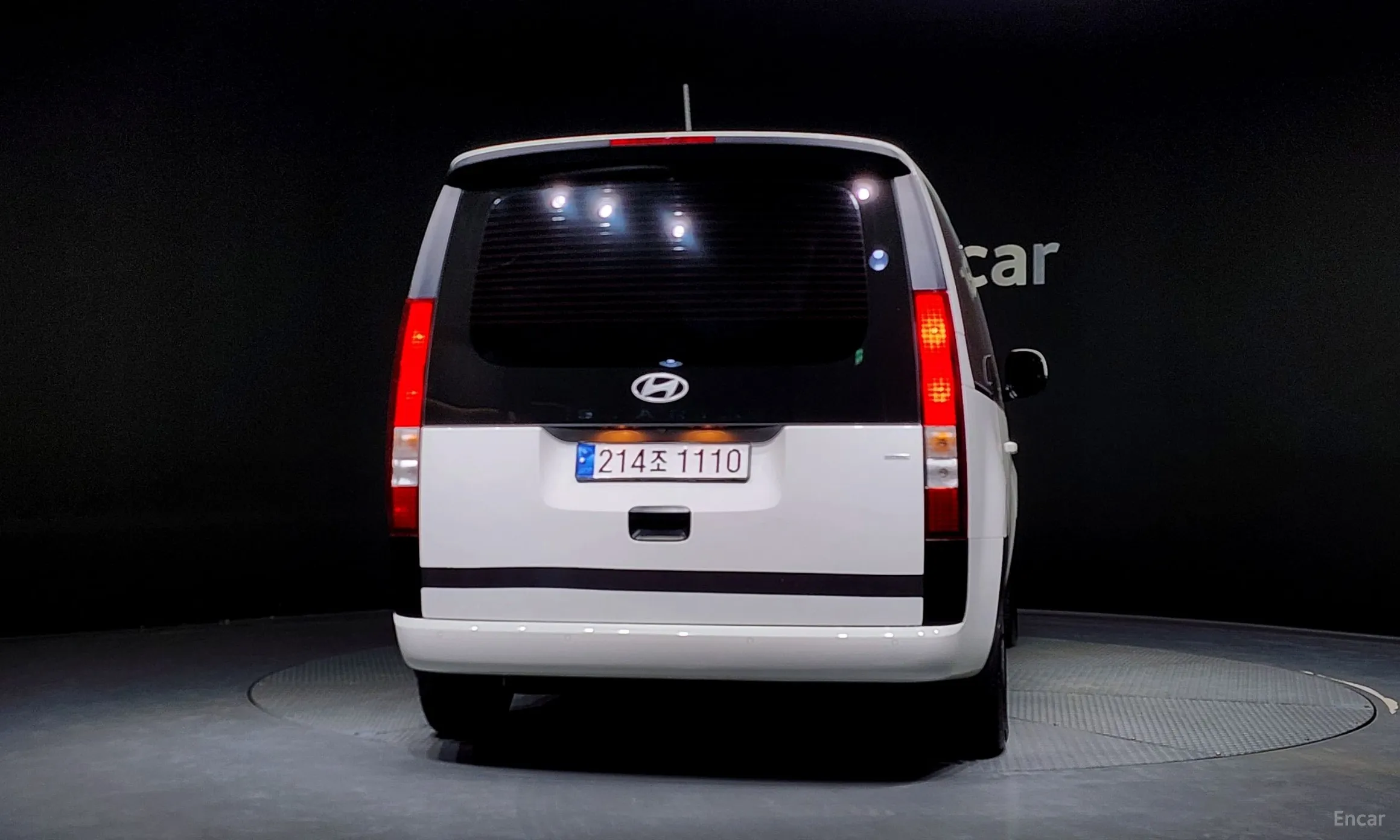 Hyundai Staria превью 3