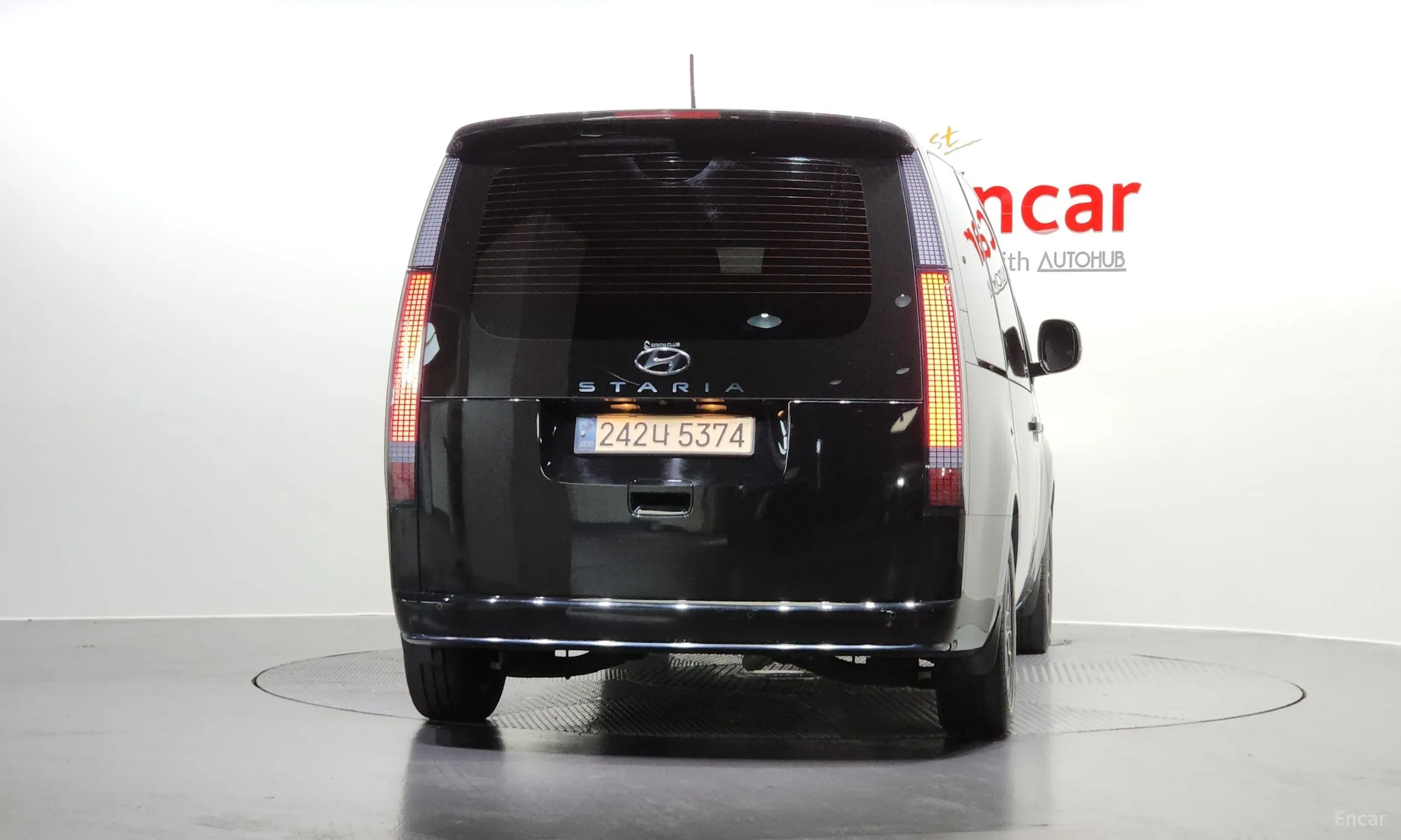 Hyundai Staria превью 3