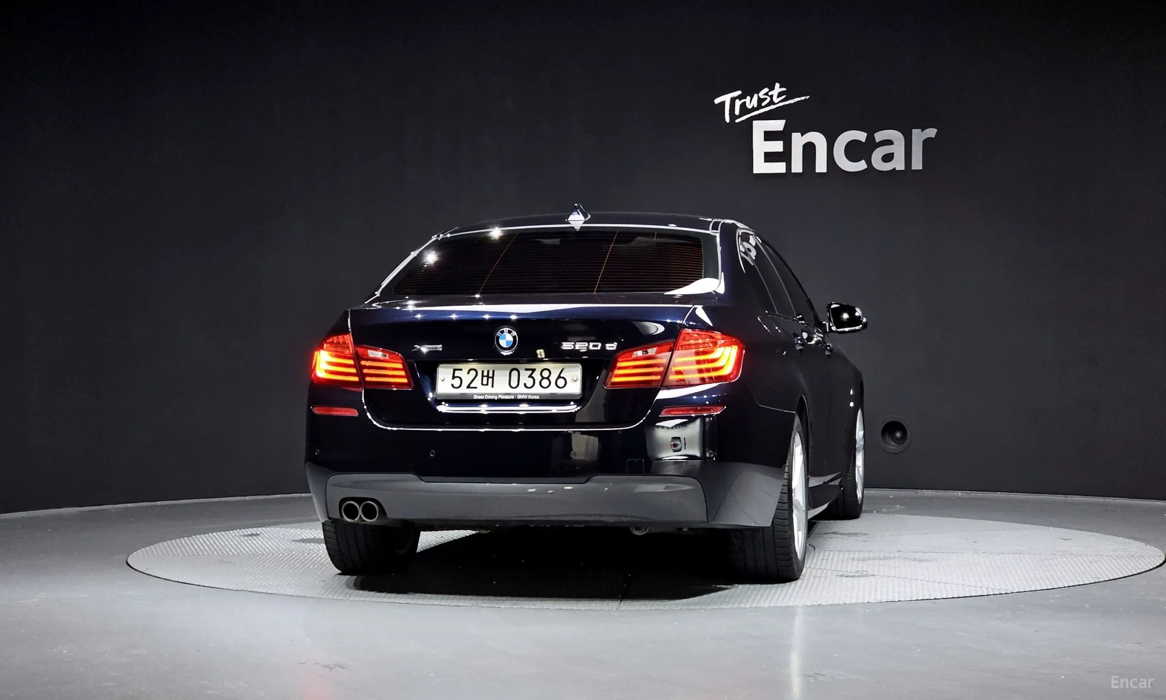 BMW 5 Series (F10) превью 3