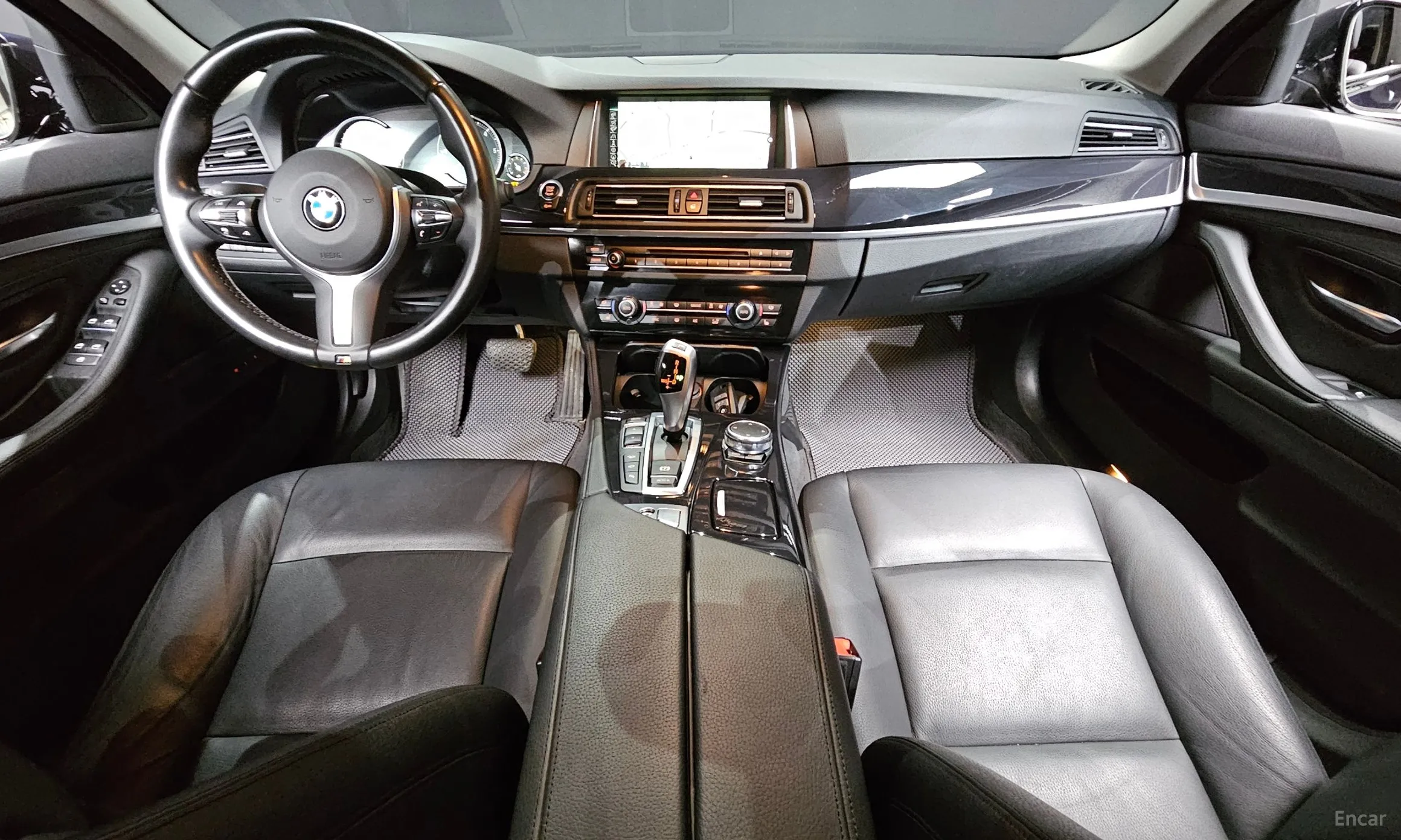 BMW 5 Series (F10) превью 4