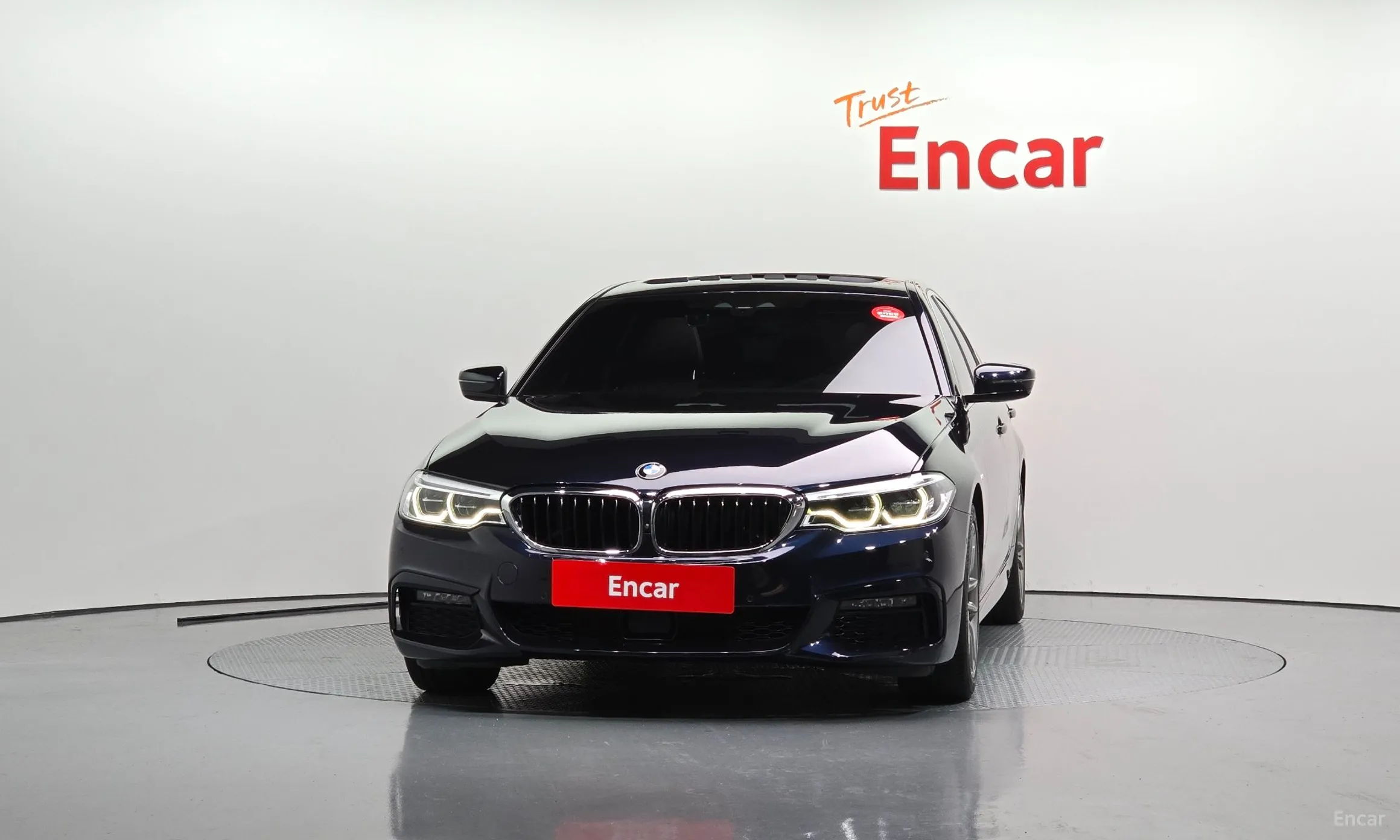 BMW 5 Series (G30) превью 2