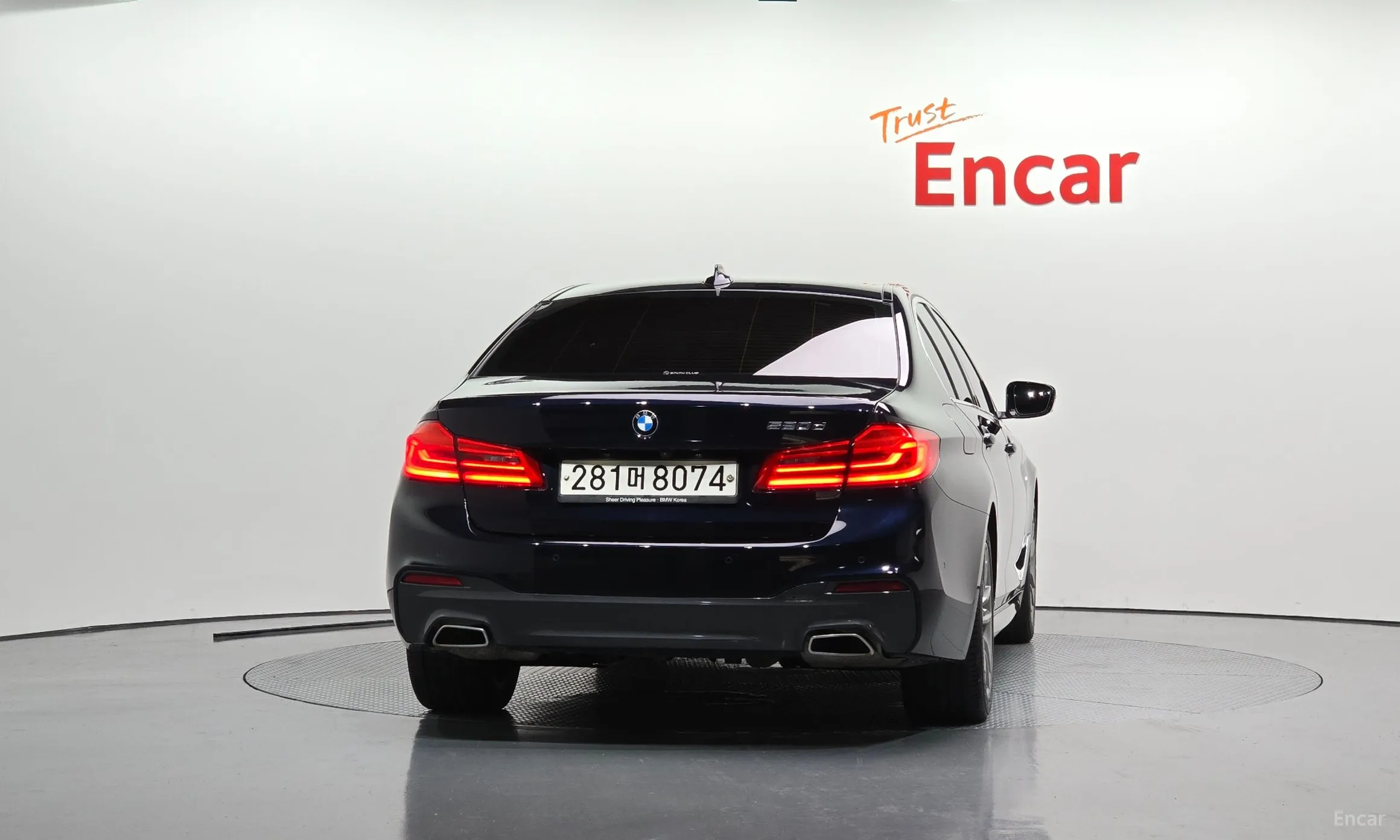 BMW 5 Series (G30) превью 3