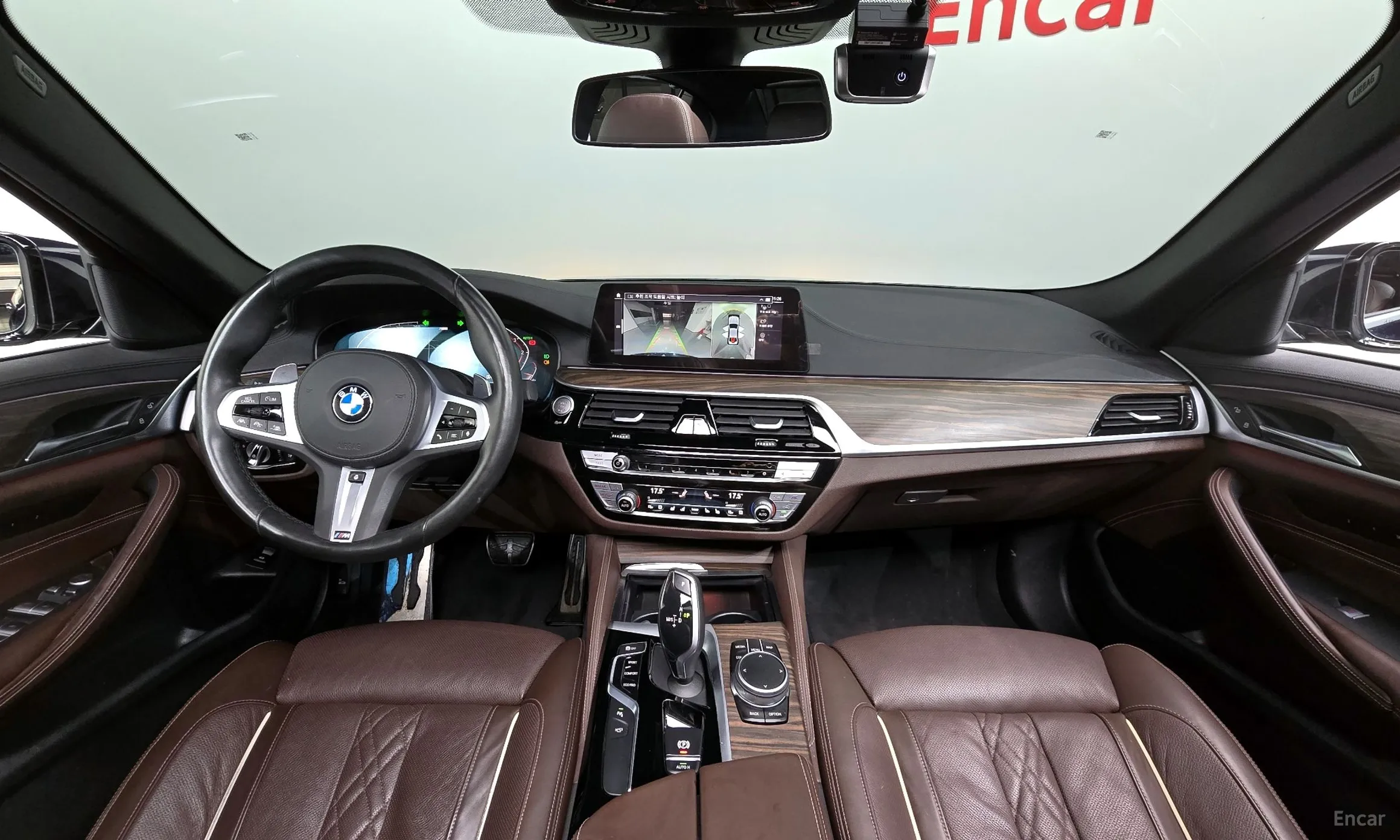 BMW 5 Series (G30) превью 4