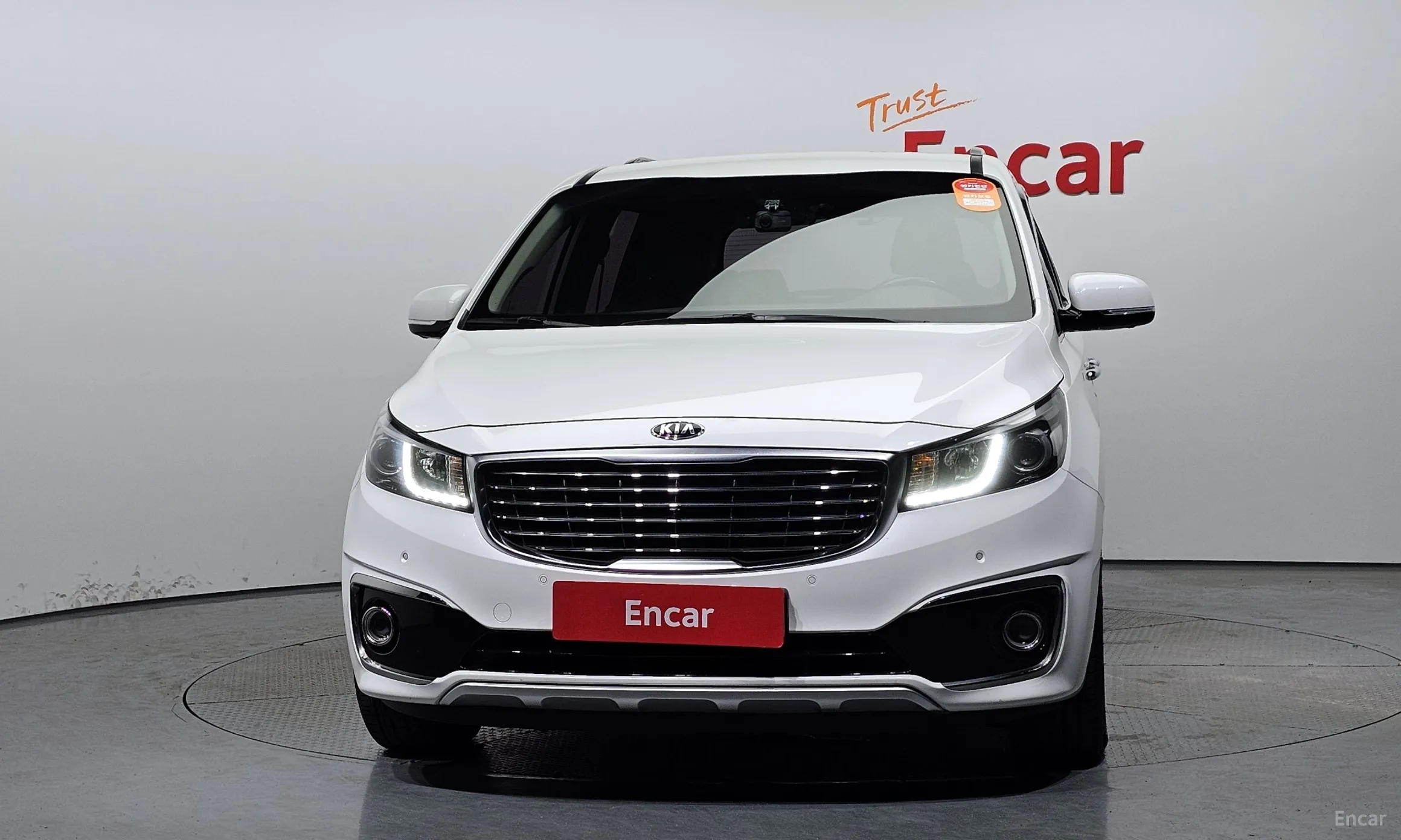 Kia Carnival превью 2