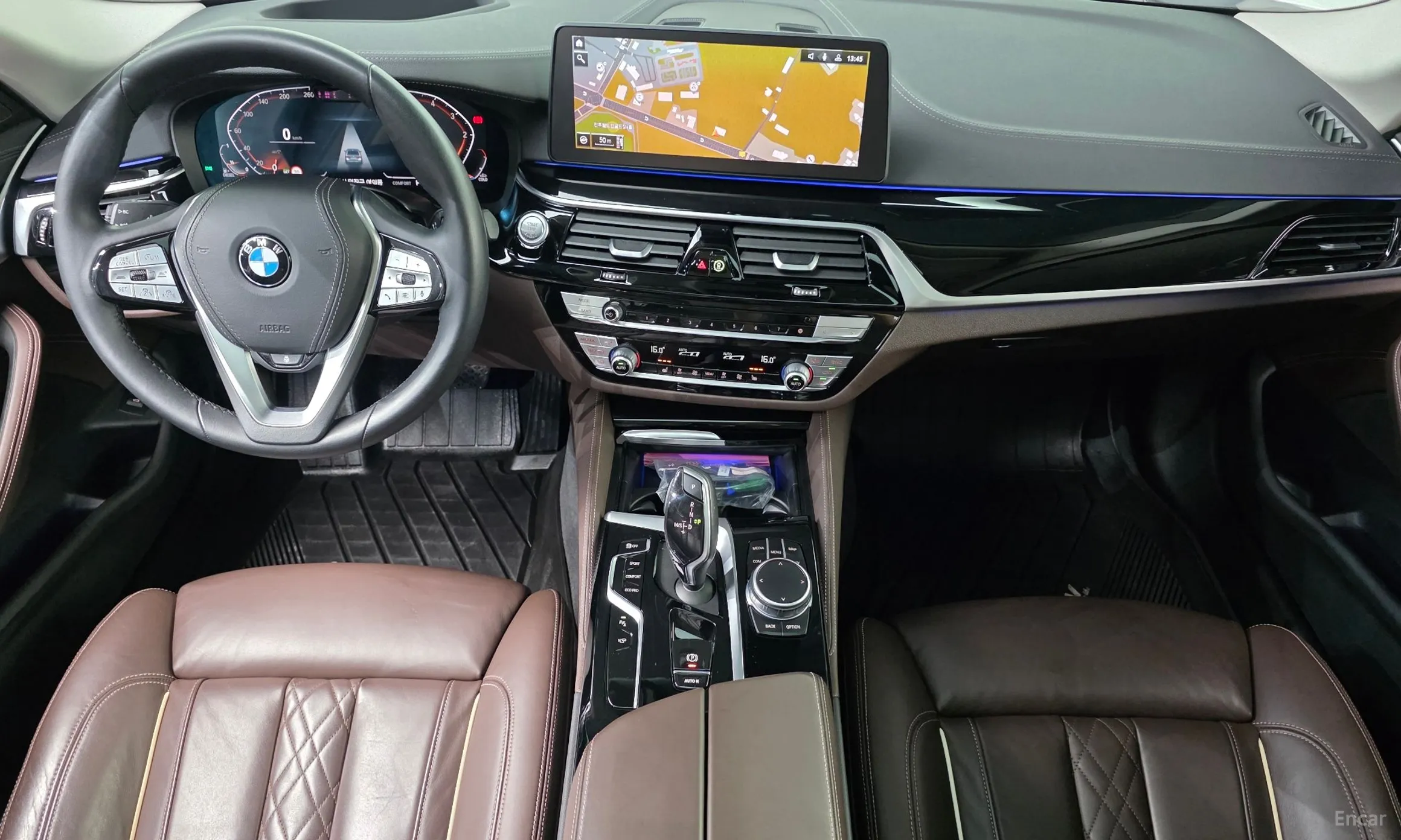 BMW 5 Series (G30) превью 4
