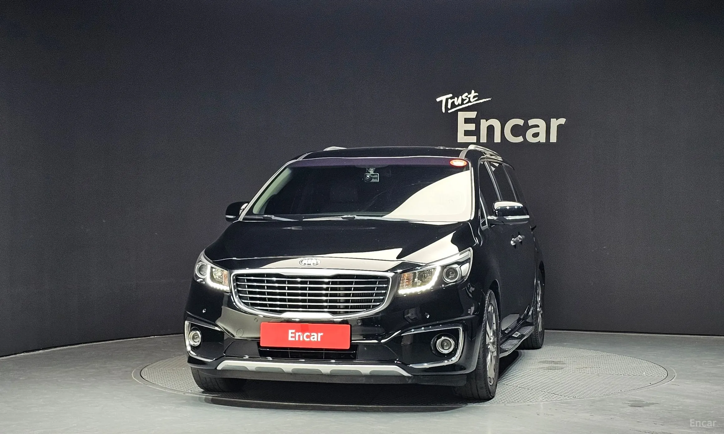 Kia Carnival превью 2