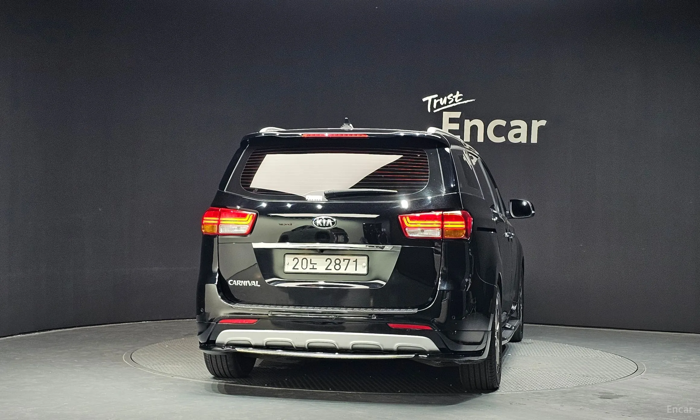 Kia Carnival превью 3