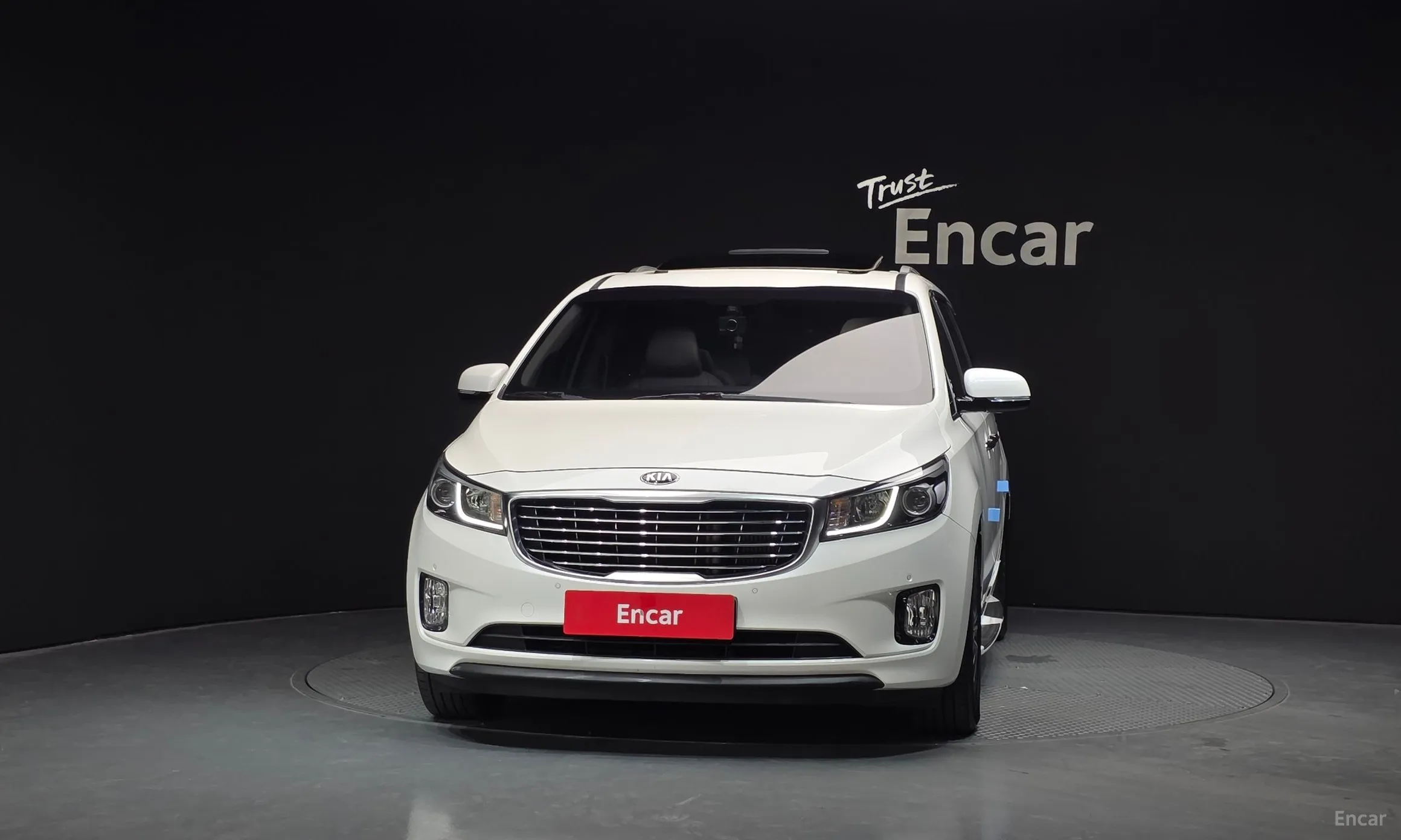 Kia Carnival превью 2