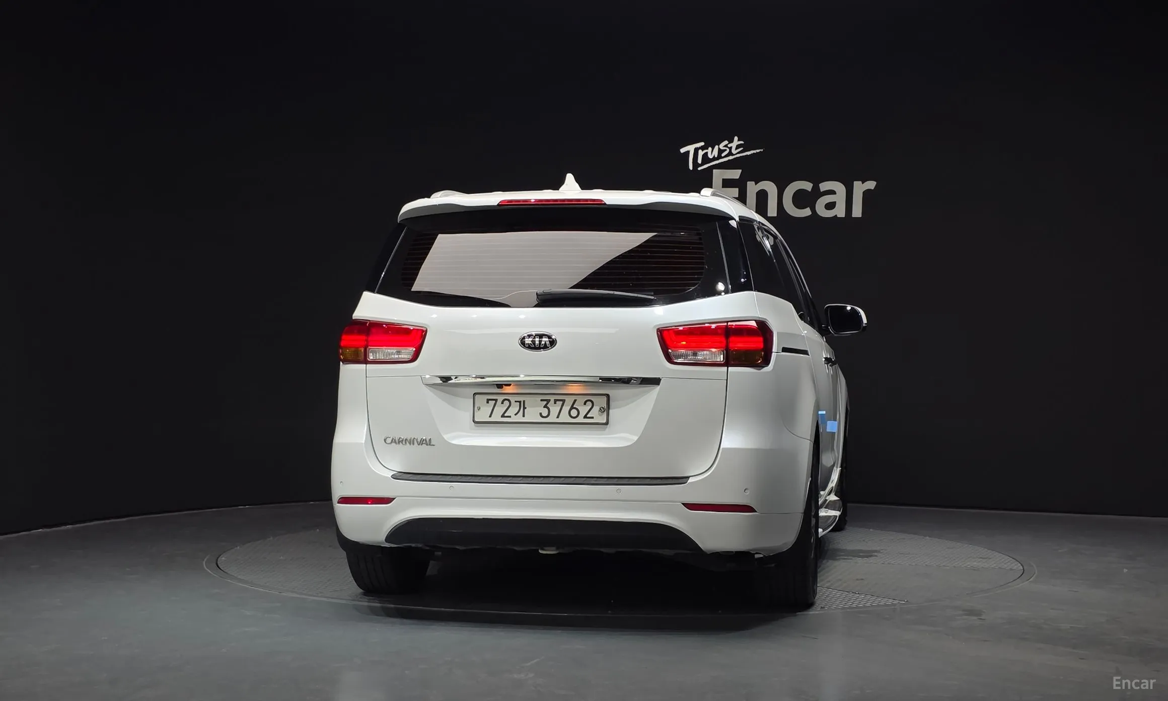 Kia Carnival превью 3