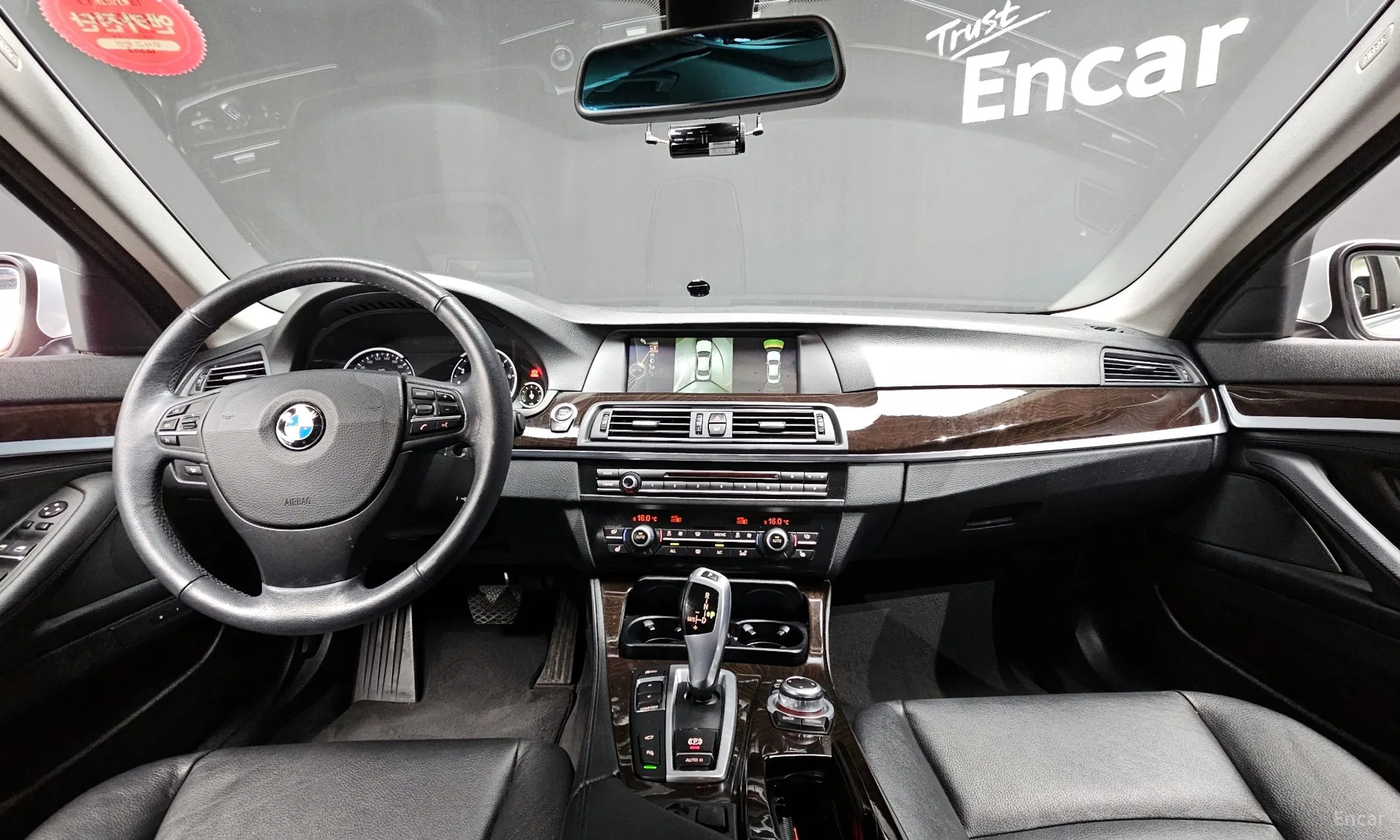 BMW 5 Series (F10) превью 4