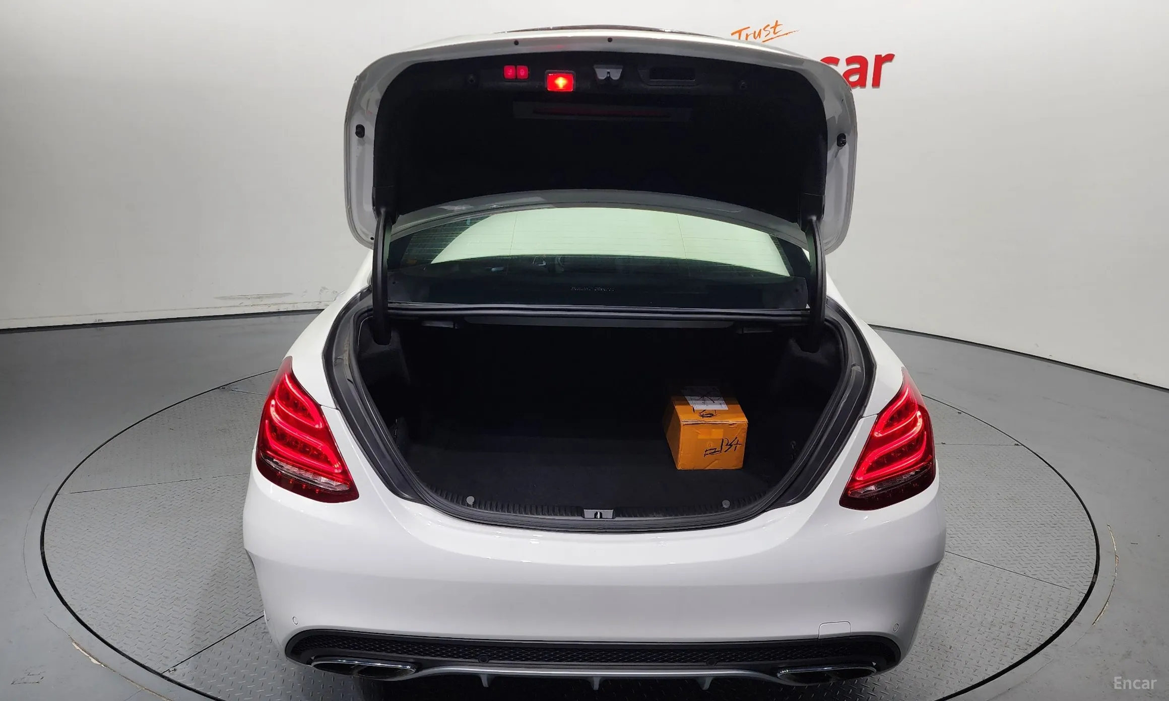 Mercedes Benz C-Class W205 превью 20