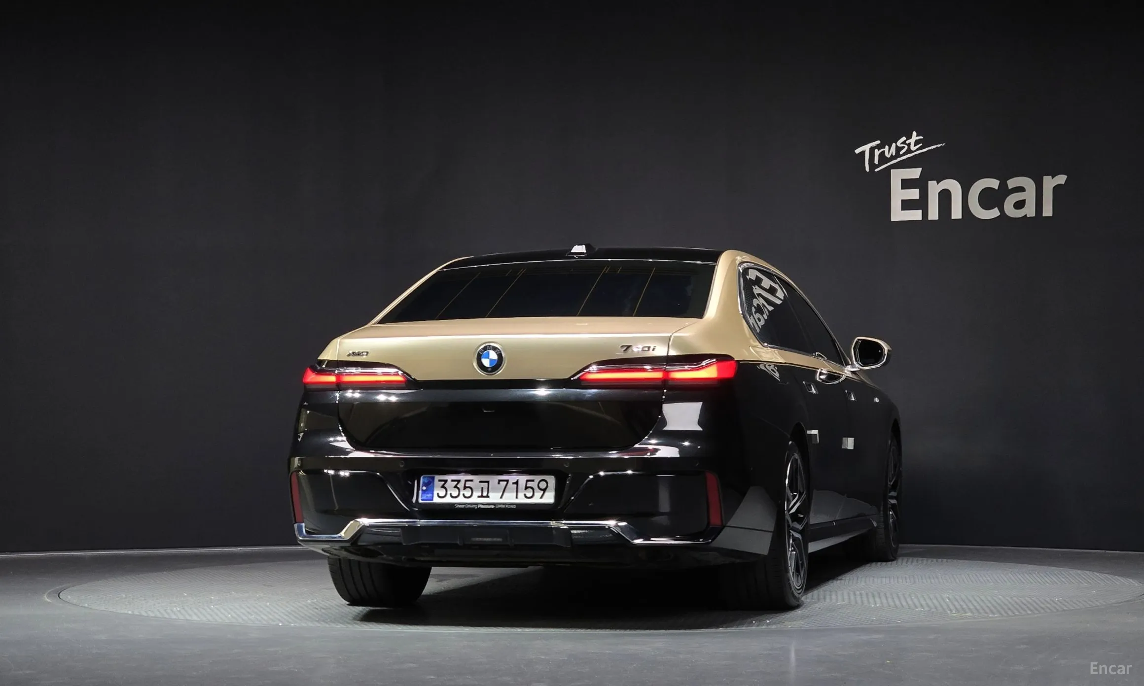 BMW 7 Series (G70) превью 3