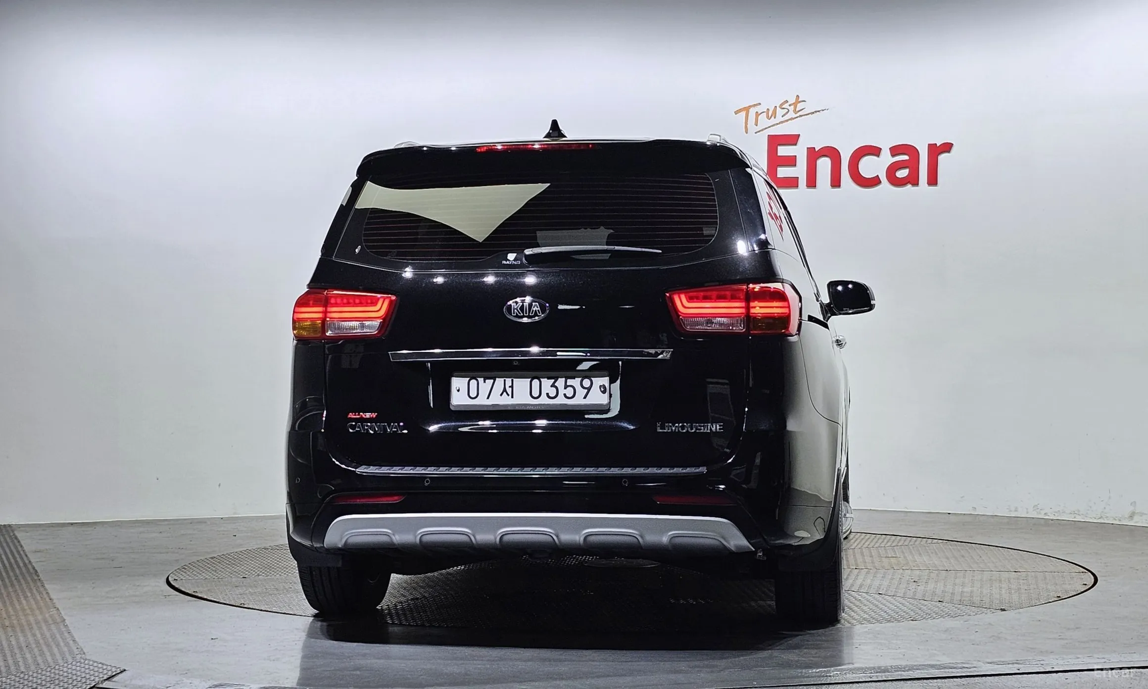 Kia Carnival превью 3