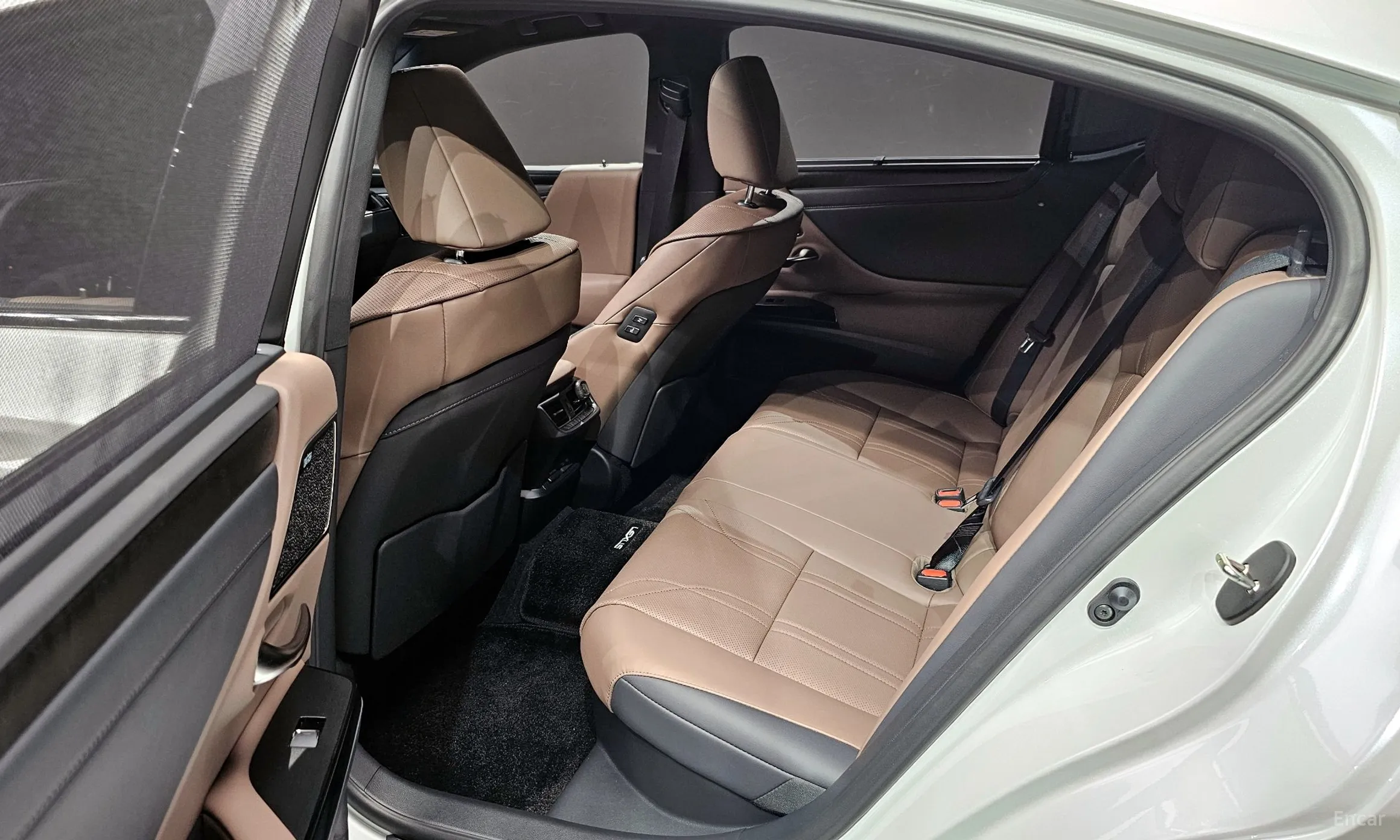Lexus ES300h 7th Generation превью 12