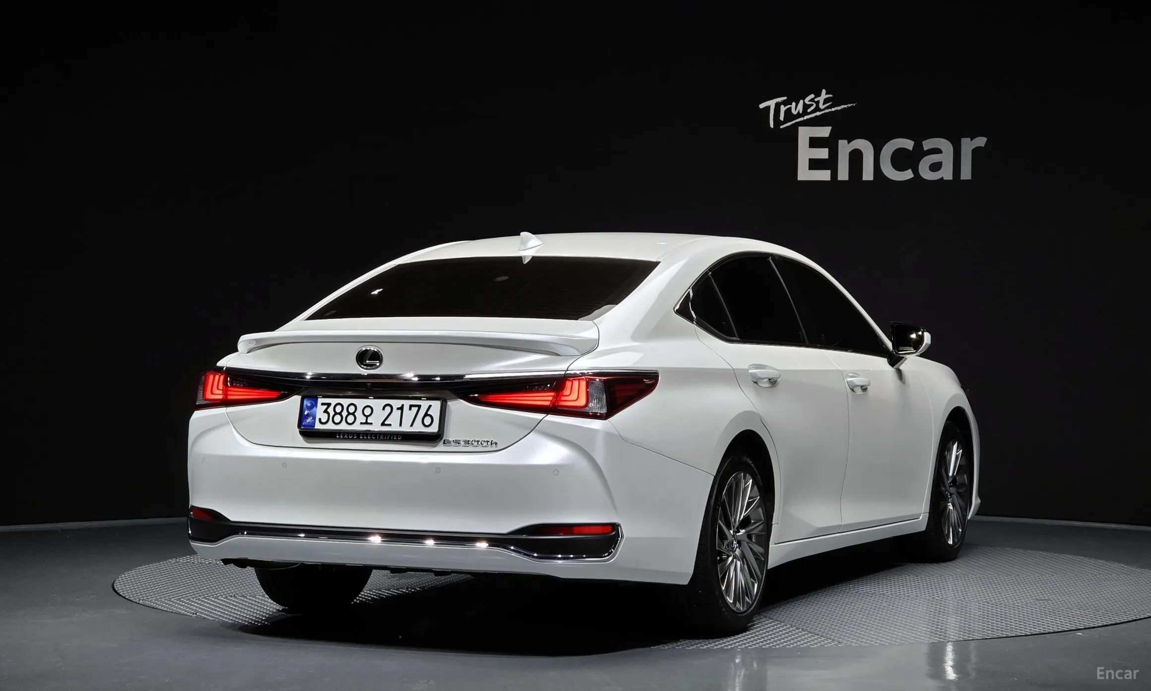 Lexus ES300h 7th Generation