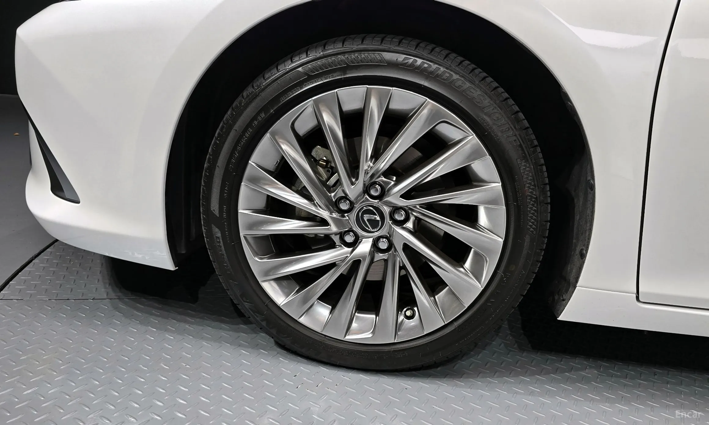 Lexus ES300h 7th Generation превью 5
