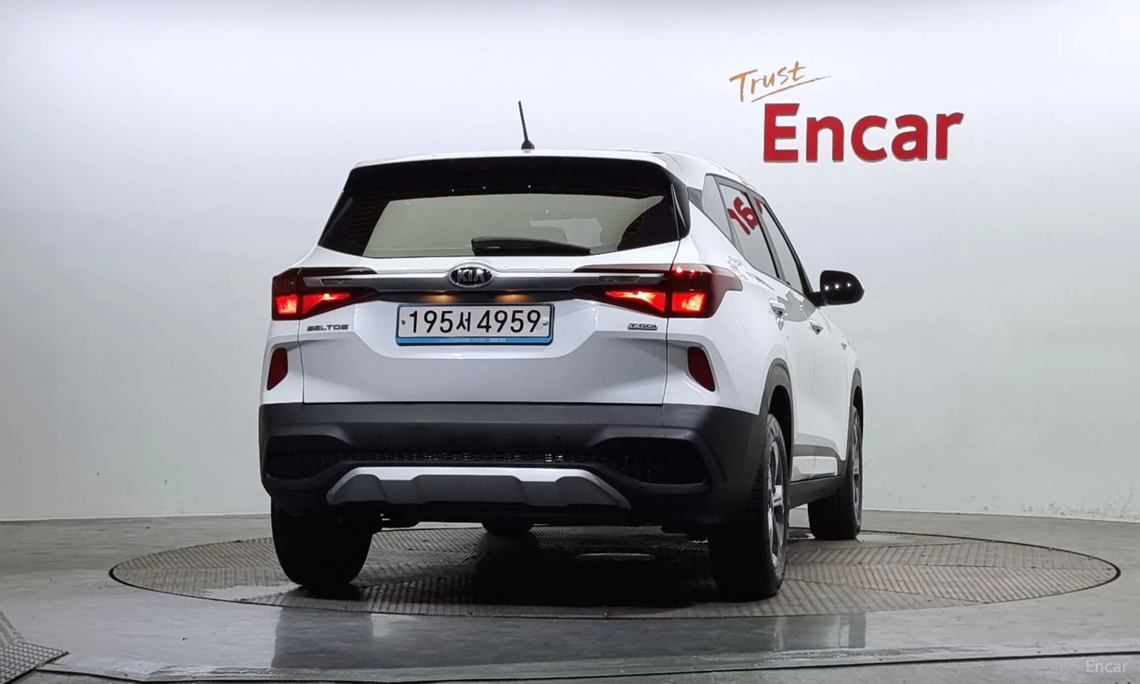 Kia Seltos превью 3