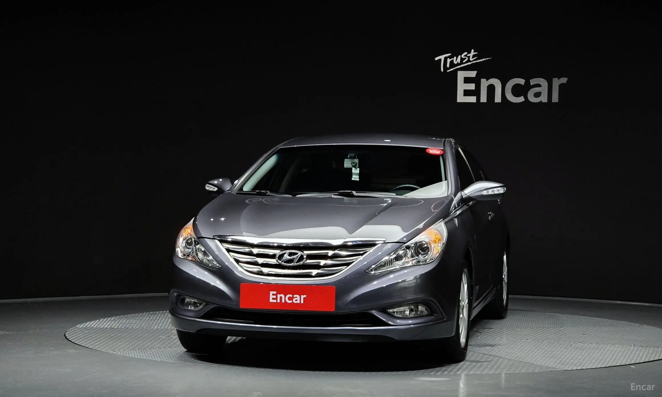 Hyundai YF Sonata превью 2