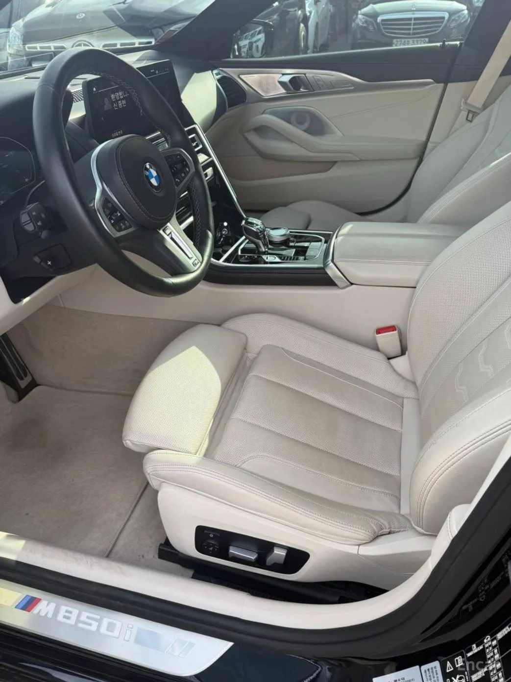 BMW 8-series (G15) превью 3