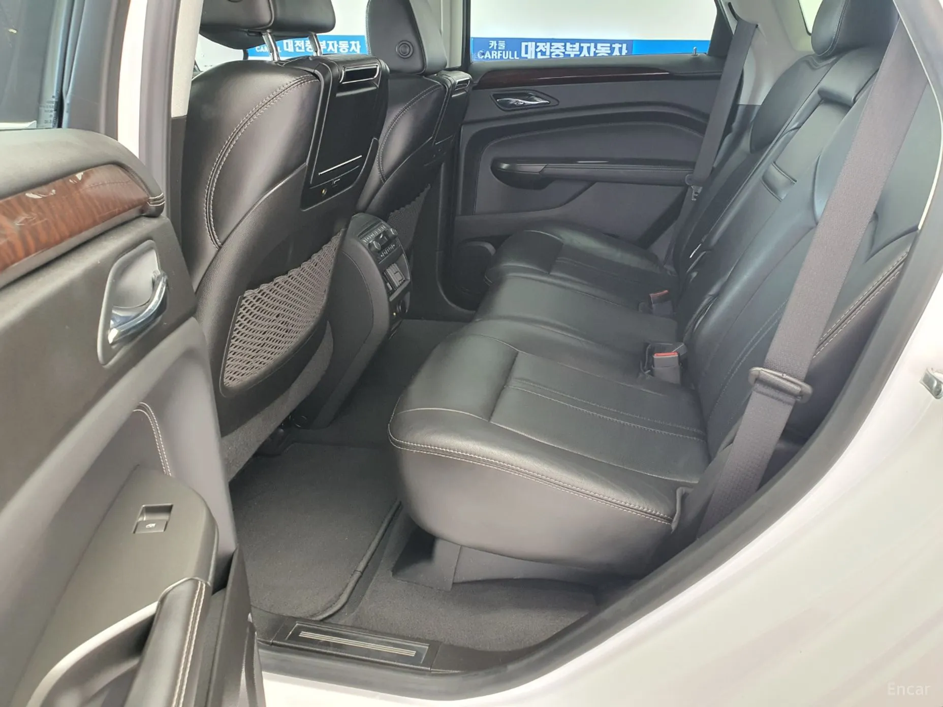 Cadillac All new SRX превью 10